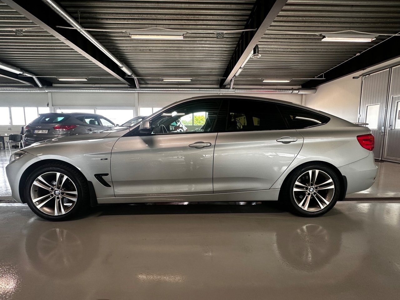 BMW 320 2014, bild 6/10