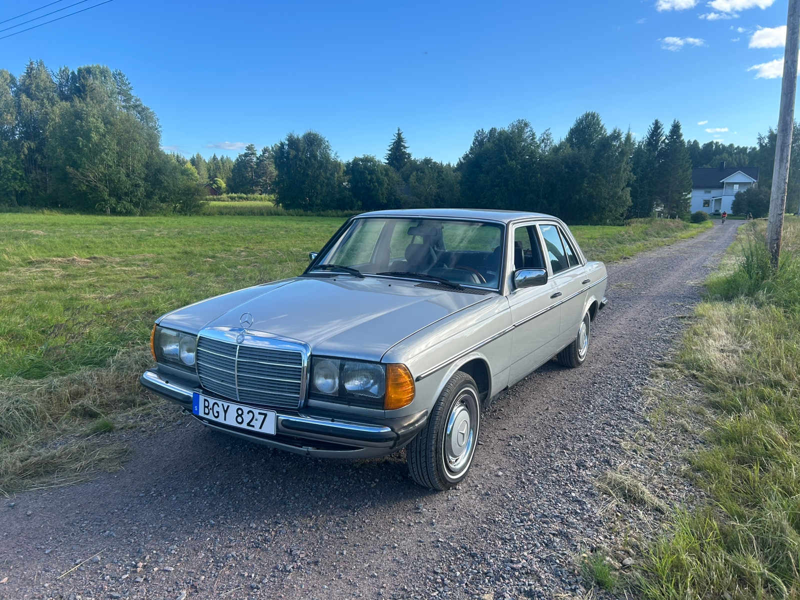 Mercedes-Benz 200