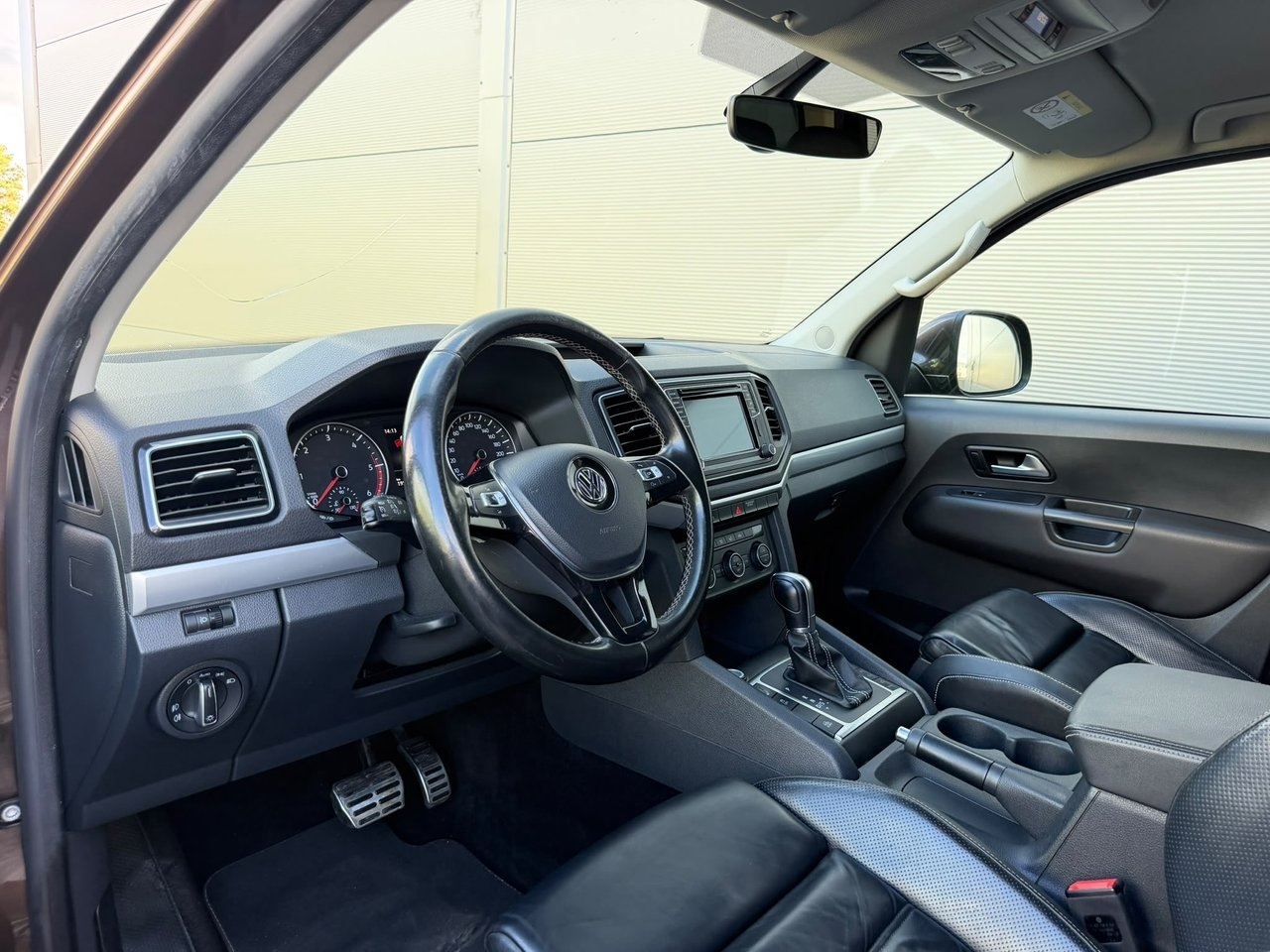 Volkswagen Amarok 2018, bild 6/19