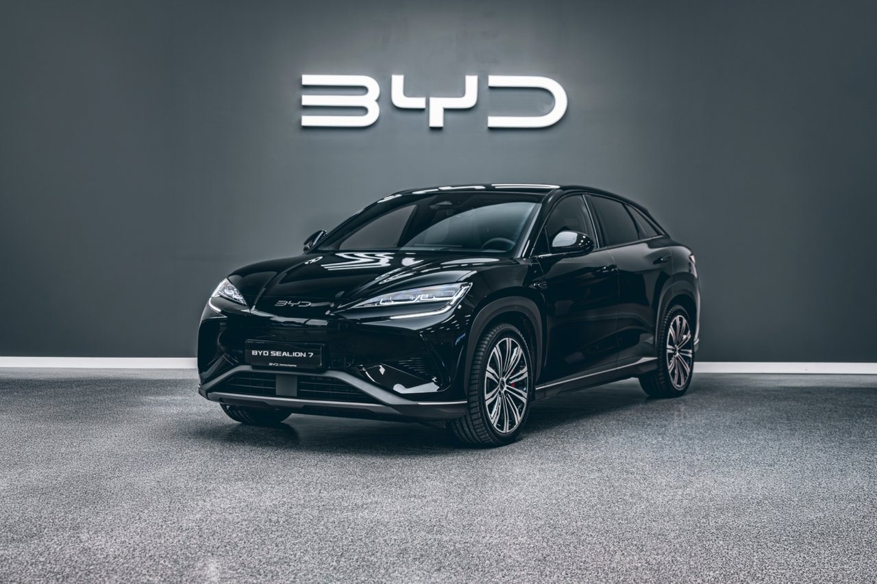 BYD Sealion 7