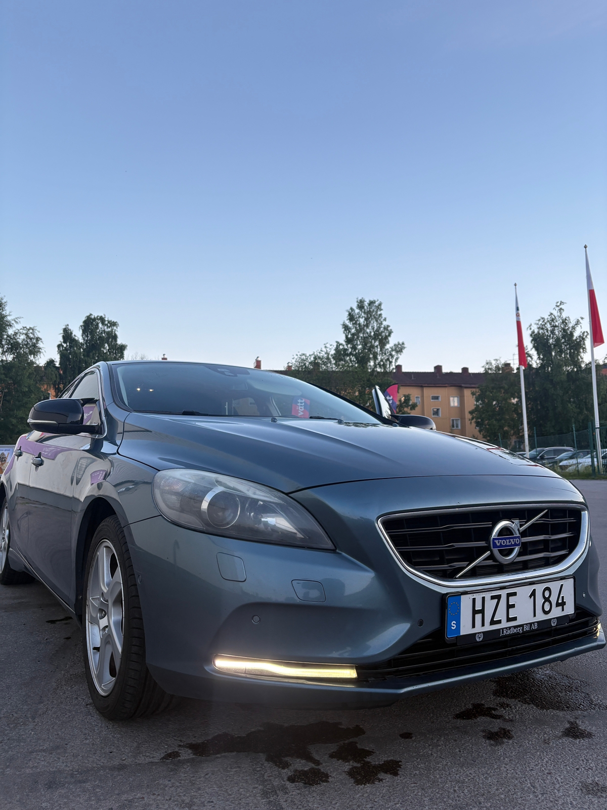 Volvo V40 D3 Momentum 2013, bild 2/6