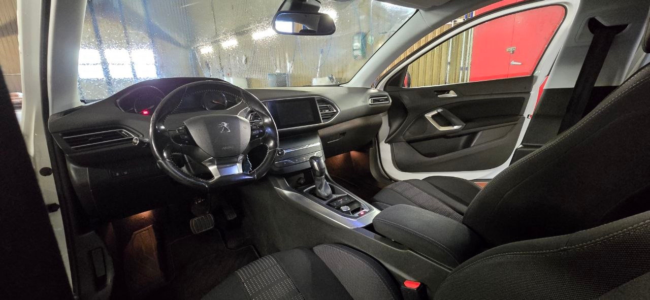 Peugeot 308 SW 1.6 BlueHDi 120 8v EAT 2015, bild 8/8