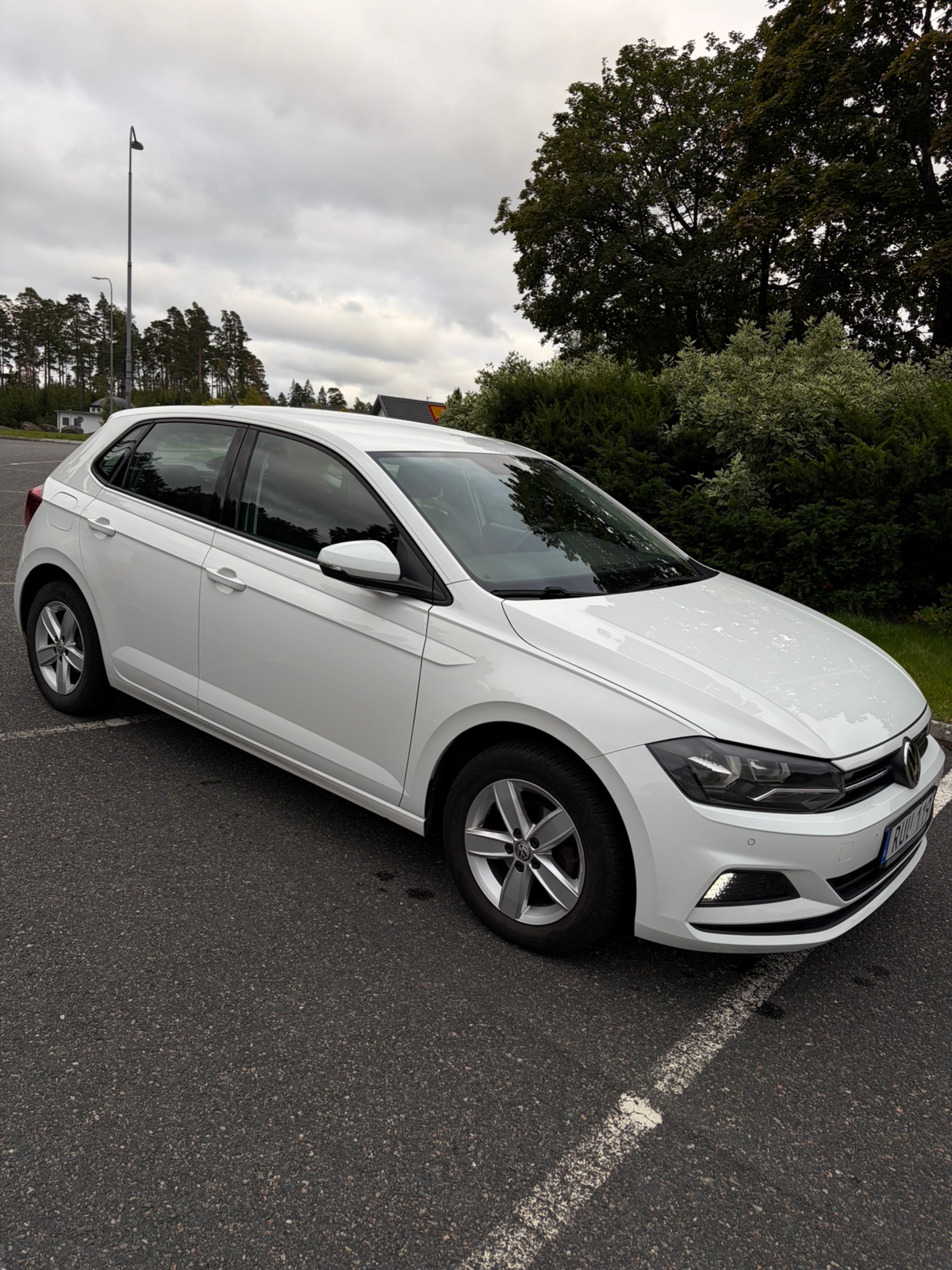 Volkswagen Polo 1.0 TSI Manuell 2018, bild 2/9