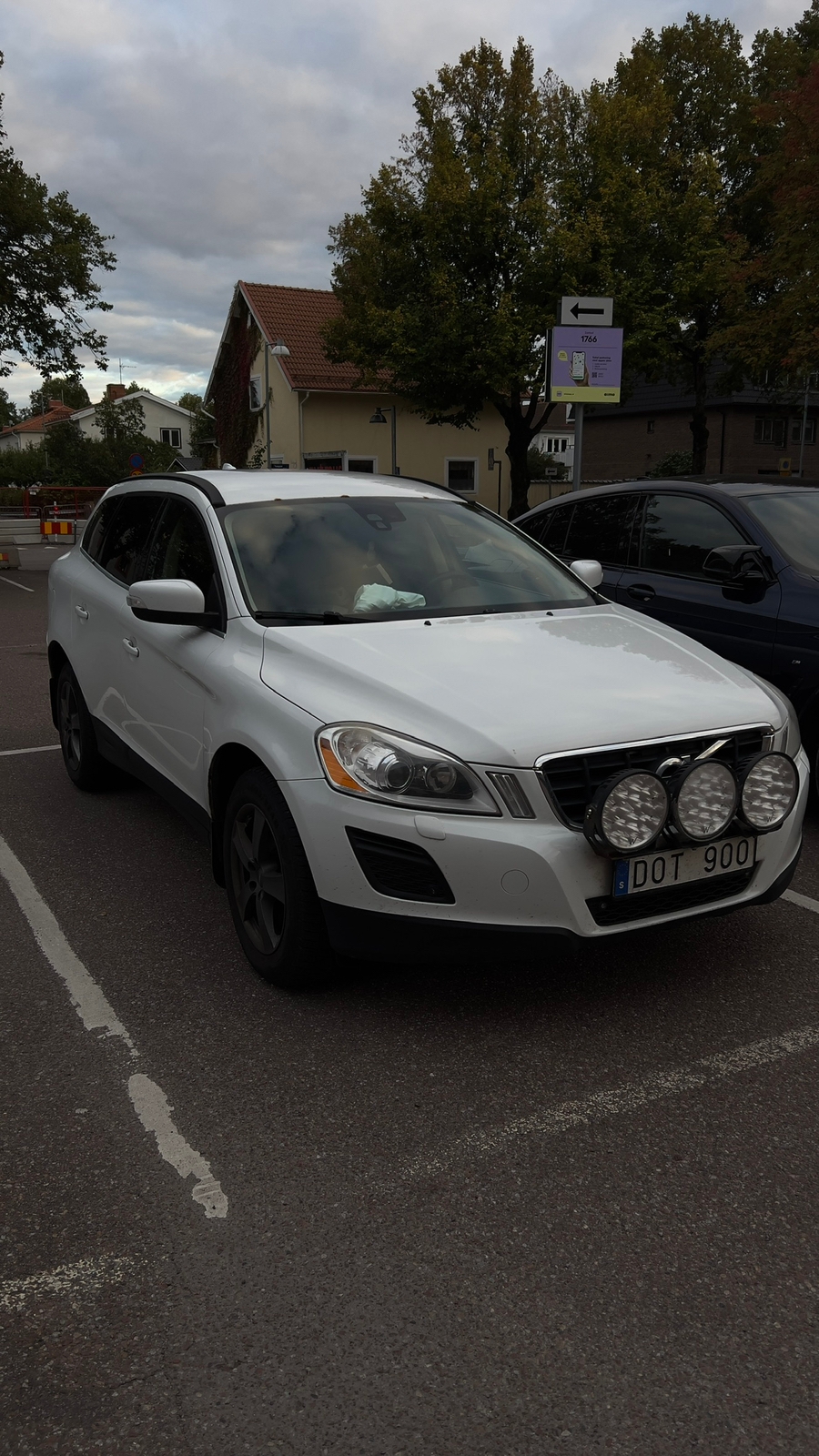 Volvo XC60 2011, bild 2/3