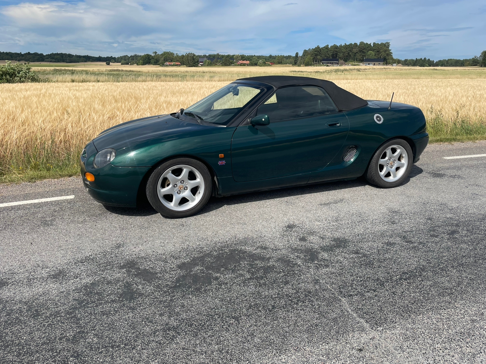 MG F