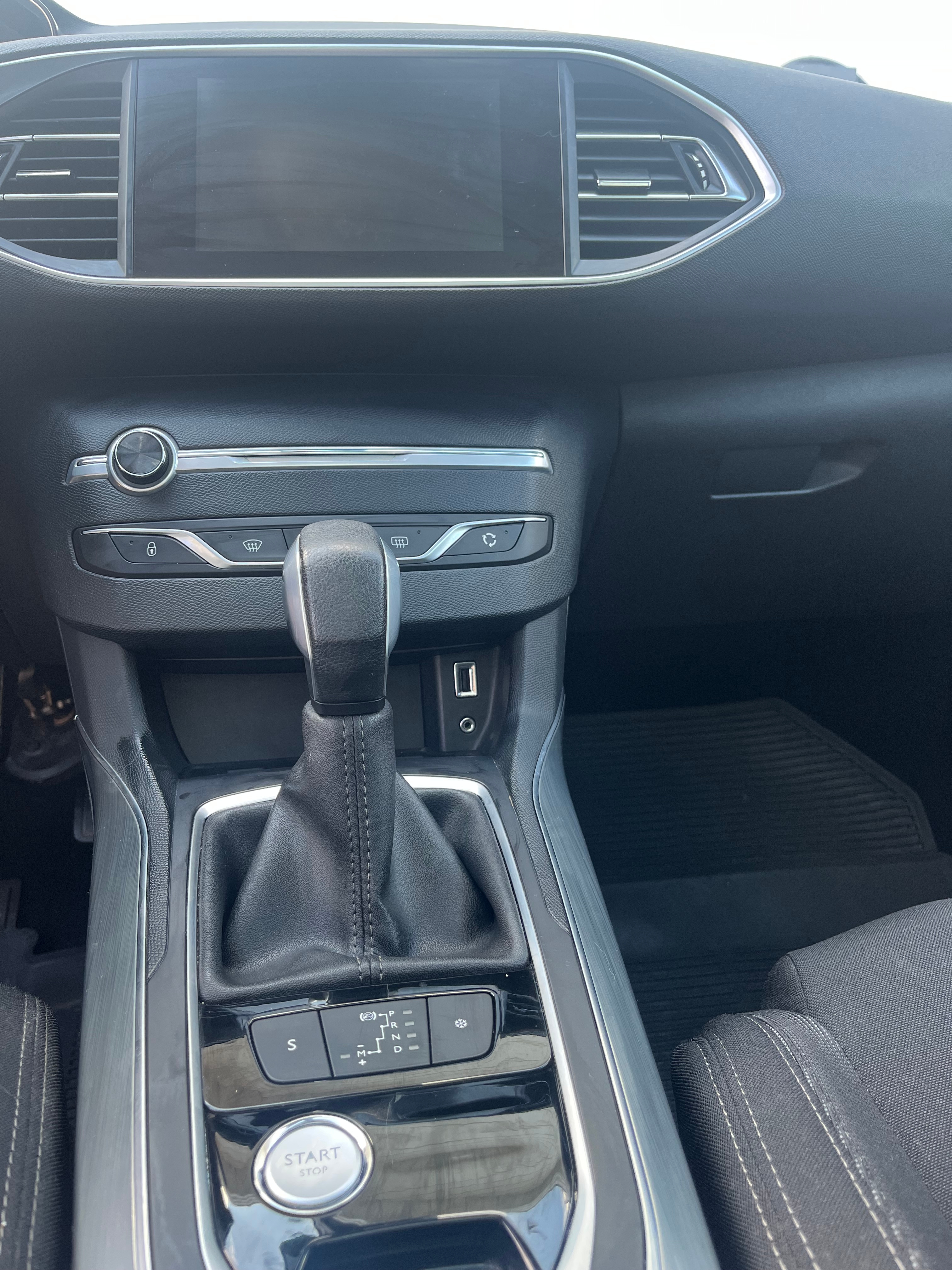 Peugeot 308 2015, bild 6/10