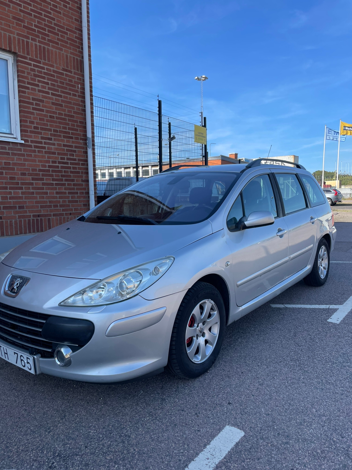 Peugeot 307 Break 1.6 Bioflex Manuell 2008, bild 2/10