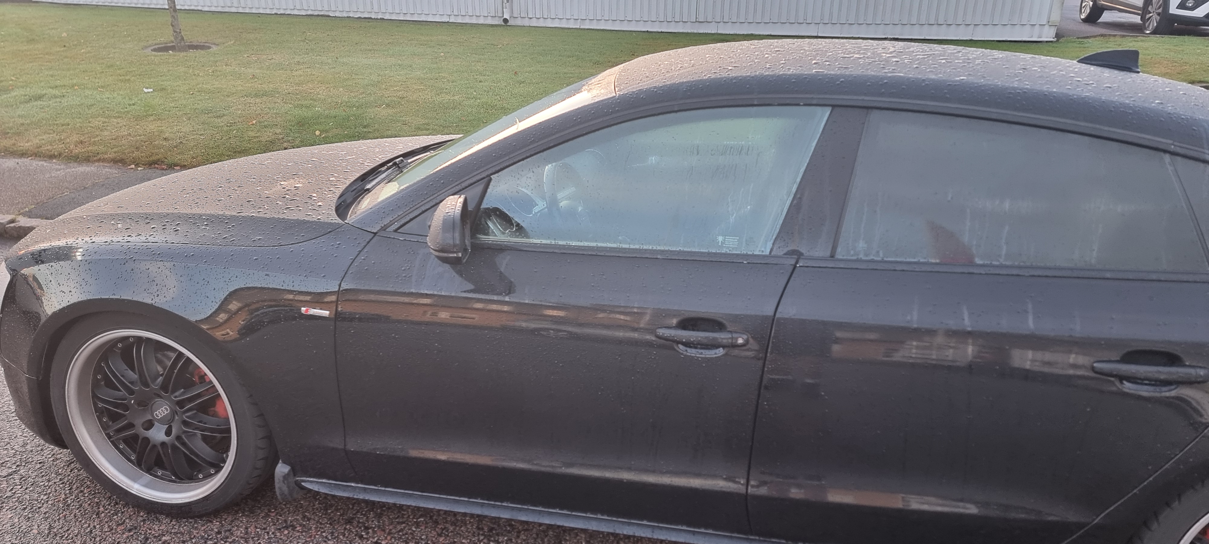 Audi A5 Sportback 2.0 TDI DPF Manuell 2011, bild 3/5