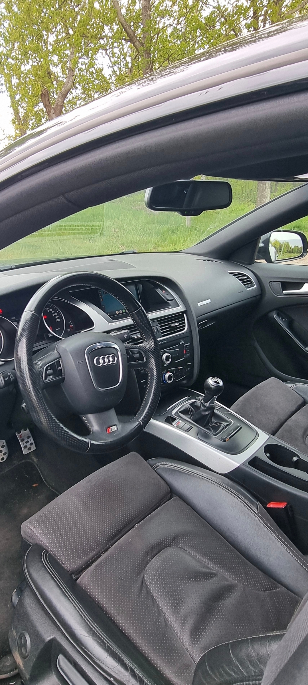 Audi A5 Sportback 2.0 TDI DPF Manuell 2011, bild 4/5