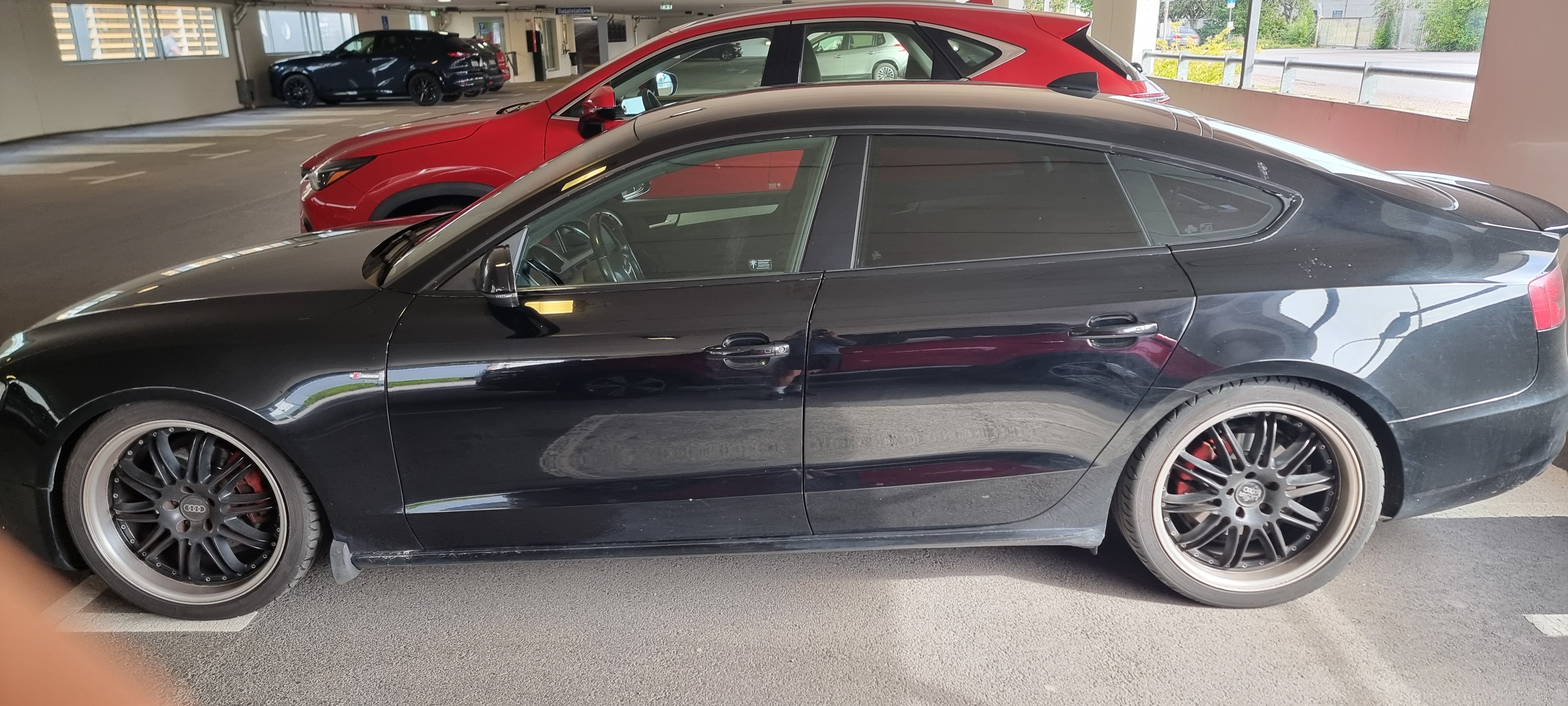 Audi A5 Sportback 2.0 TDI DPF Manuell 2011, bild 2/5