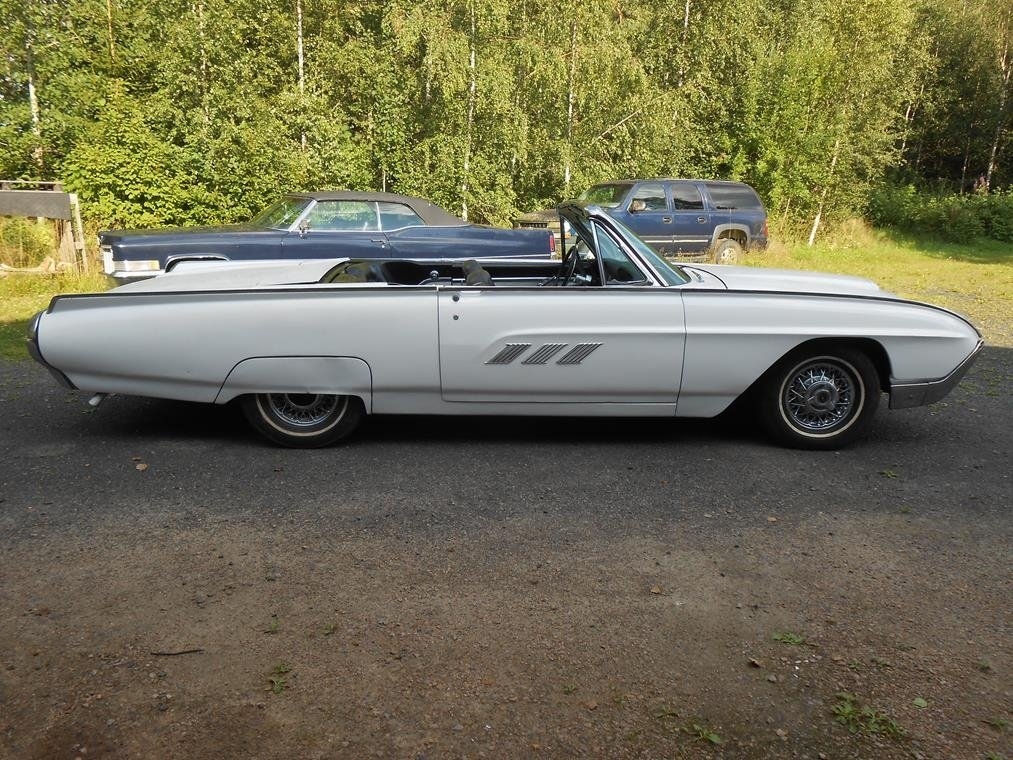 Ford Thunderbird