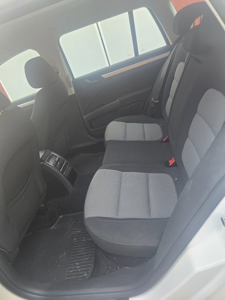 Skoda Superb 2013, bild 6/10