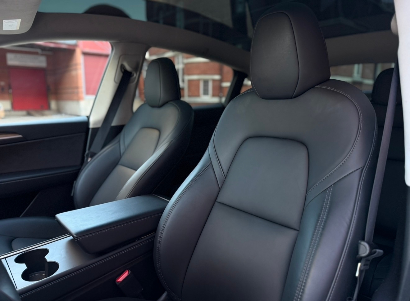 Tesla Model Y Long Range 2022, kuva 4/7