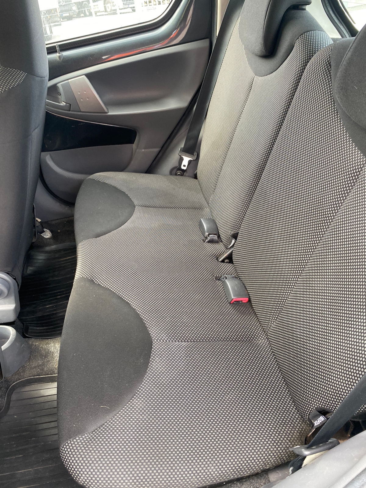 Toyota Aygo 5-dörrar 1.0 VVT-i Manuell 2010, bild 3/8