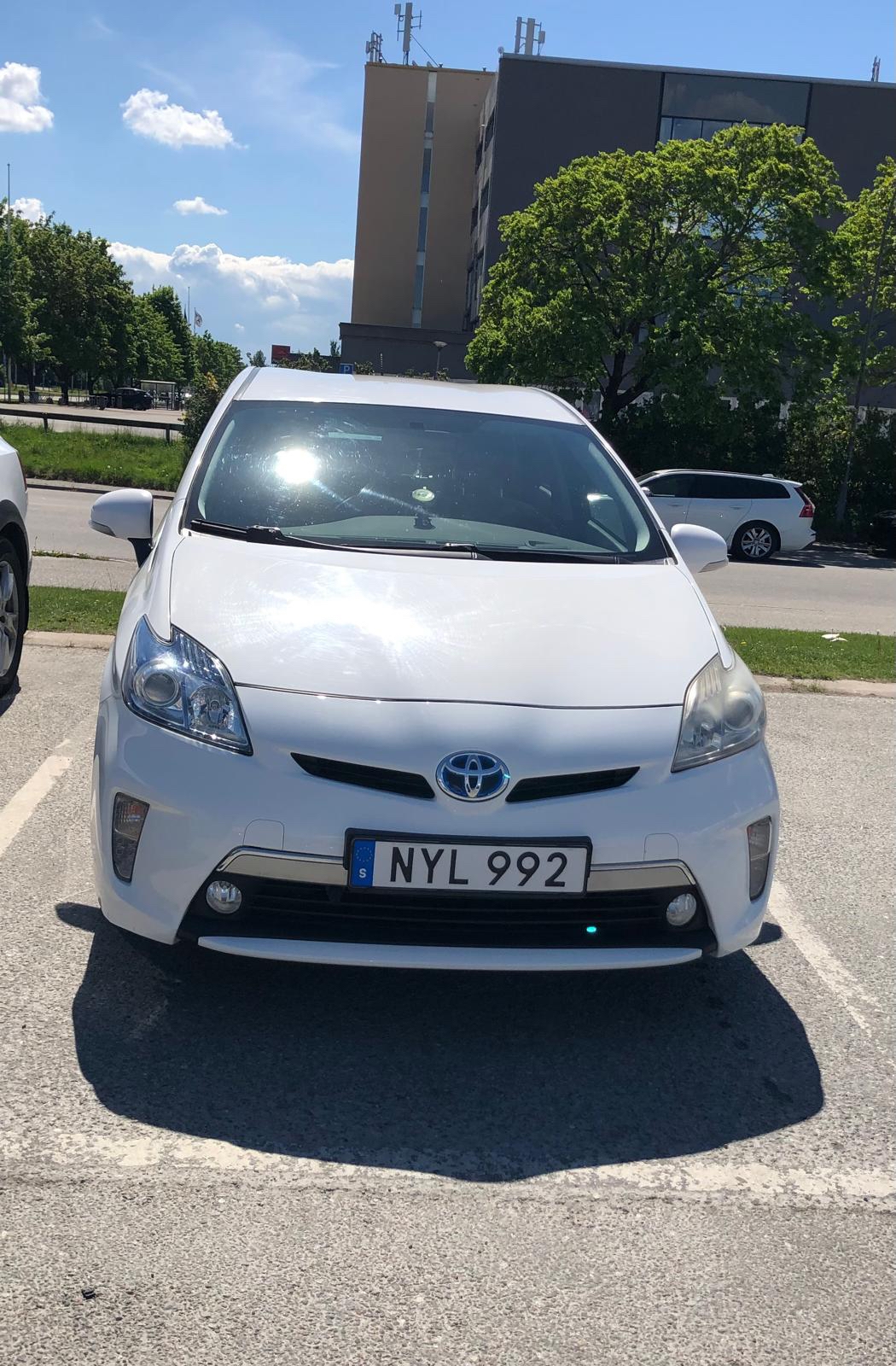 Toyota Prius Plug-in Hybrid 2013, bild 4/10
