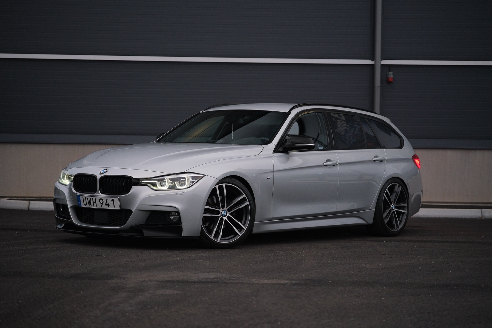 BMW 320 d Touring Steptronic 2017, bild 3/9