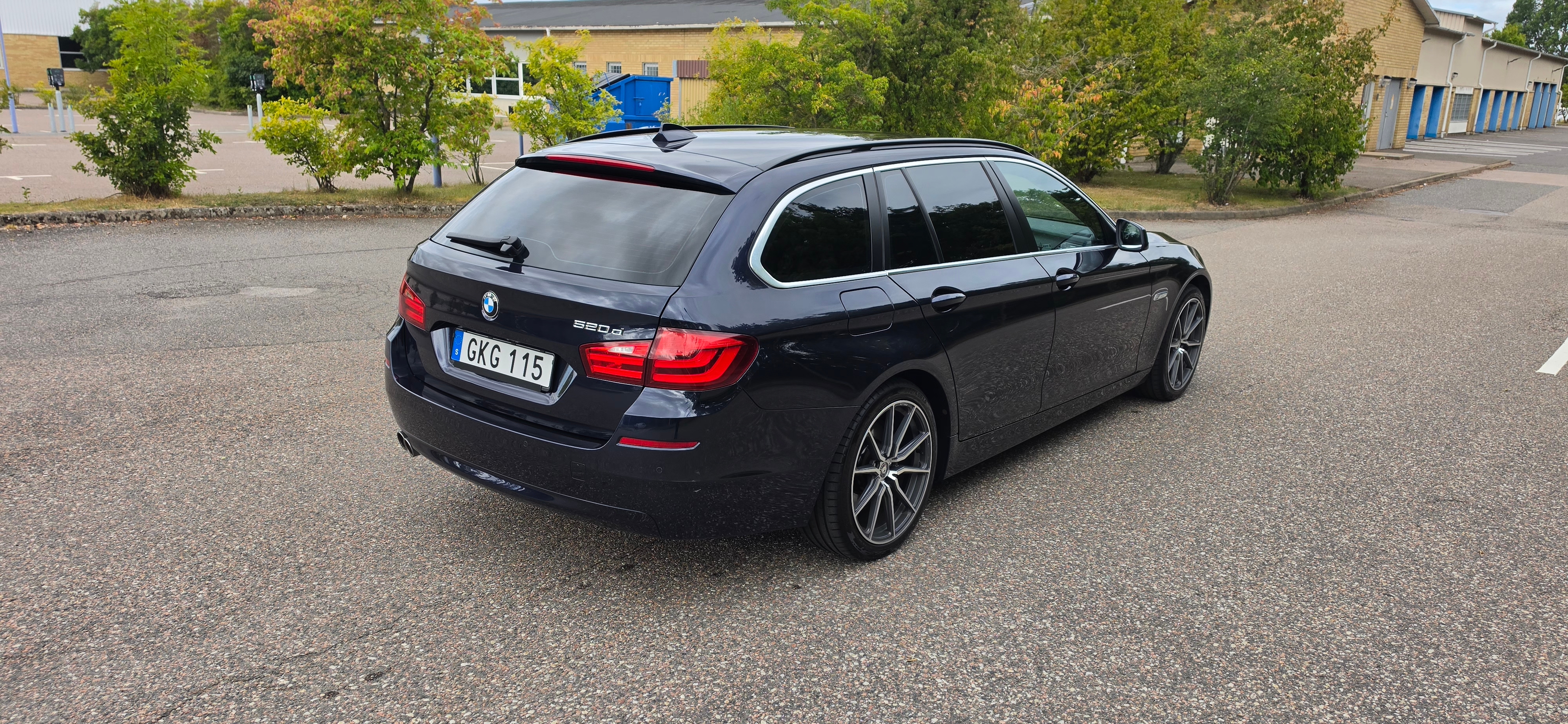 BMW 520 d Touring Steptronic 2012, bild 2/8