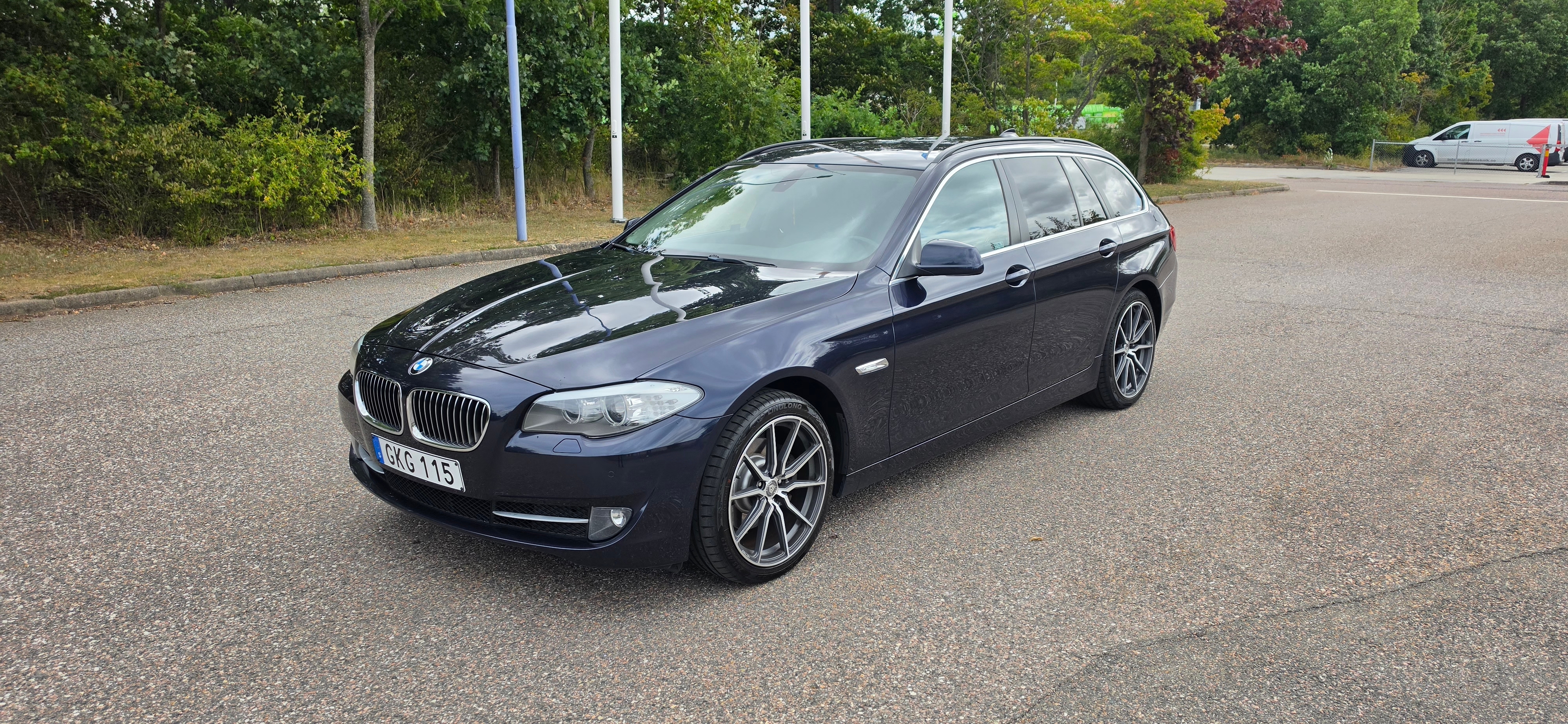 BMW 520 d Touring Steptronic 2012, bild 3/8