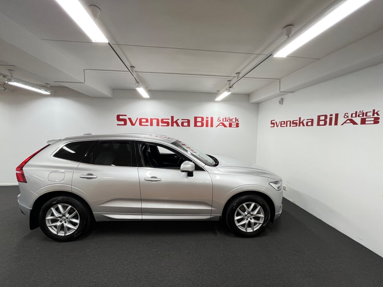 Volvo XC60 B4 AWD Momentum Advanced Drag 2020, bild 5/25