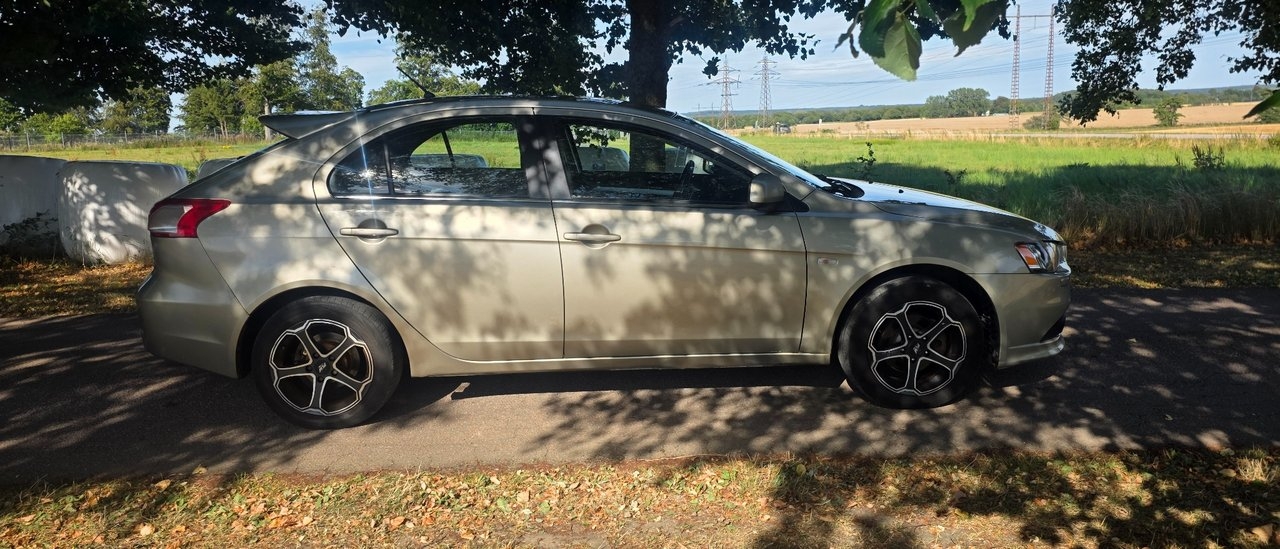 Mitsubishi Lancer 2009, bild 7/10