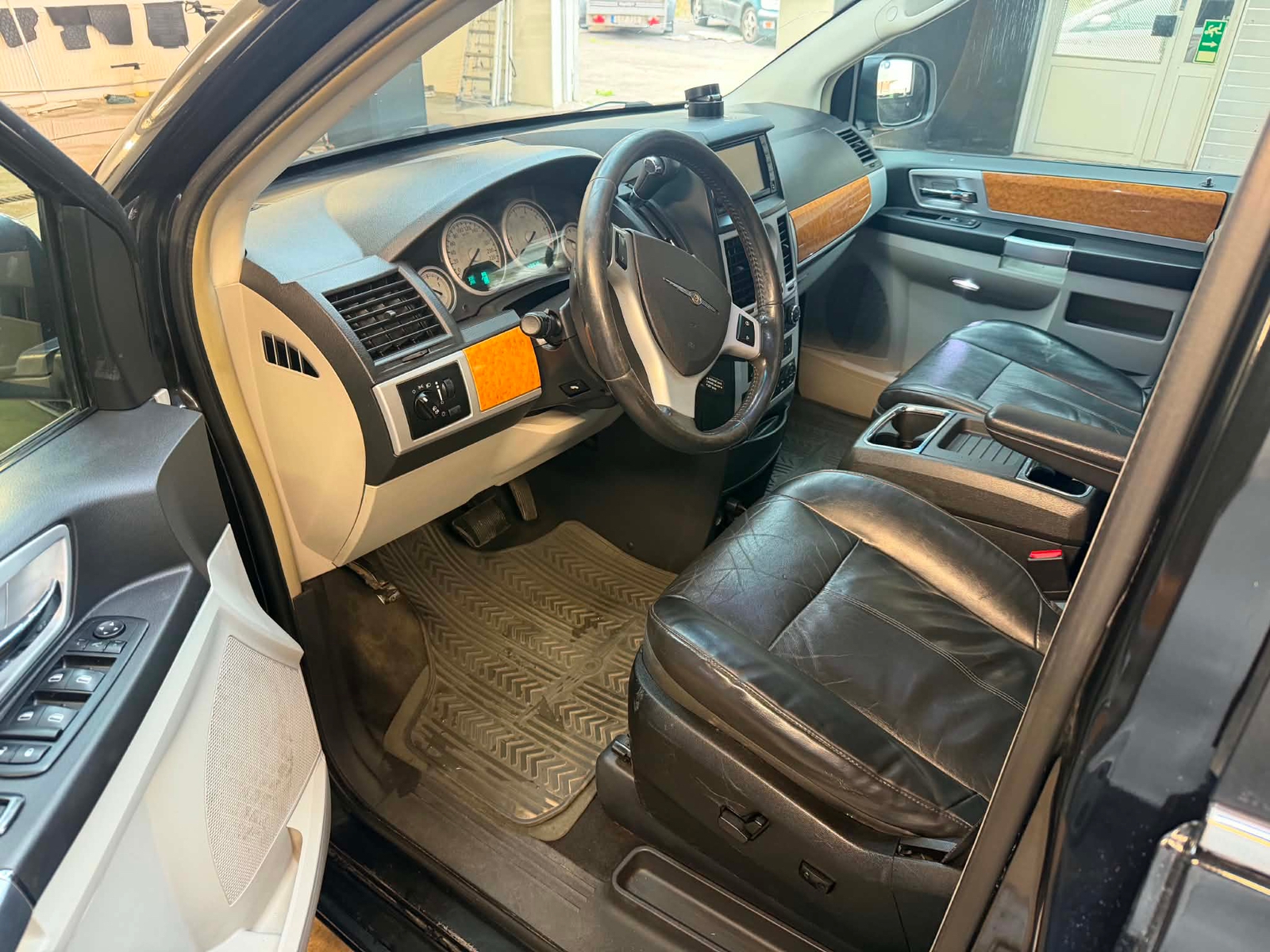 Chrysler Grand Voyager 3.8 V6 Automatisk 2008, kuva 6/10