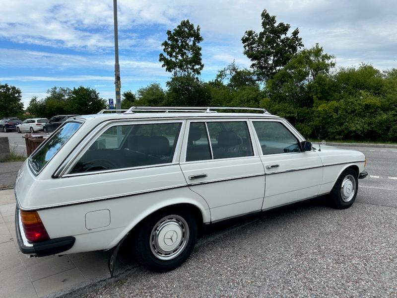 Mercedes-Benz 200 1985, photo 3/6
