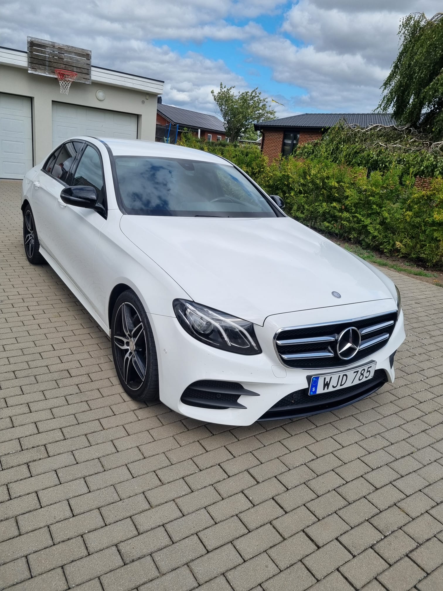 Mercedes-Benz E