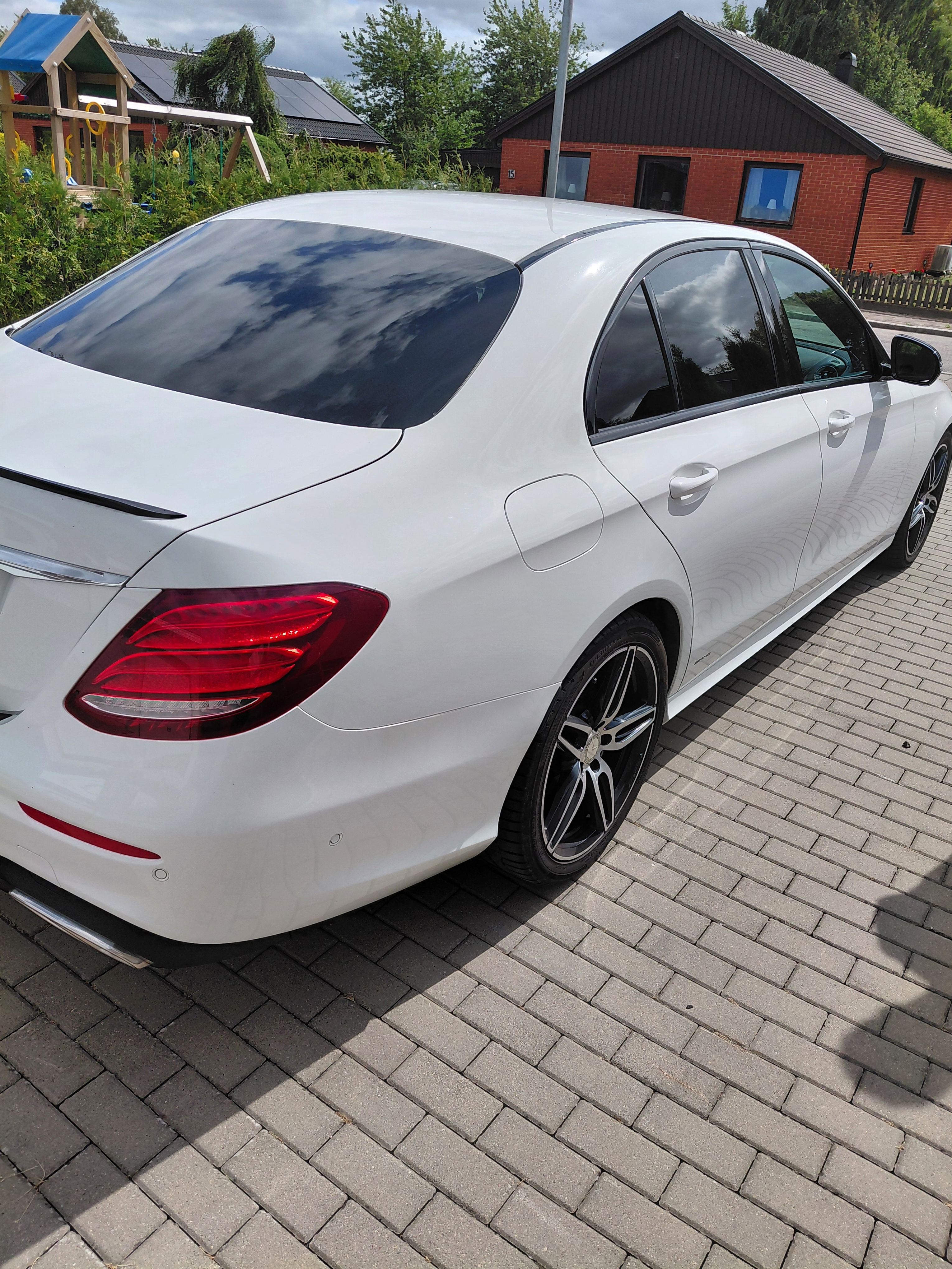 Mercedes-Benz E 220 d 9G-Tronic 2017, bild 8/8