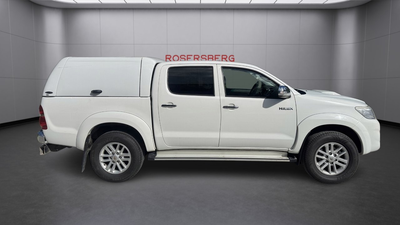 Toyota HiLux 2015, photo 7/10