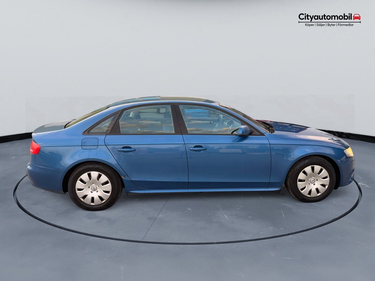 Audi A4 Sedan 2.0 TDI DPF 2011, photo 7/10