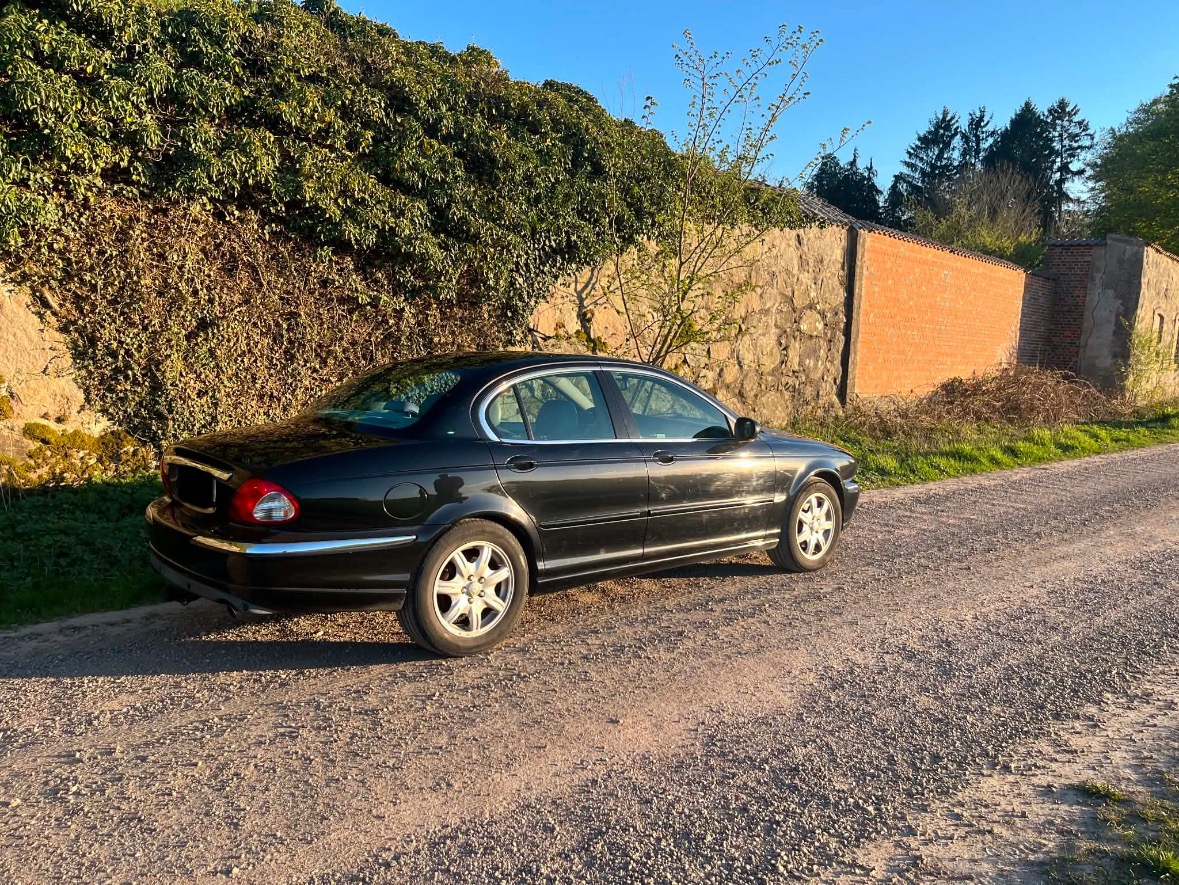 Jaguar X-Type