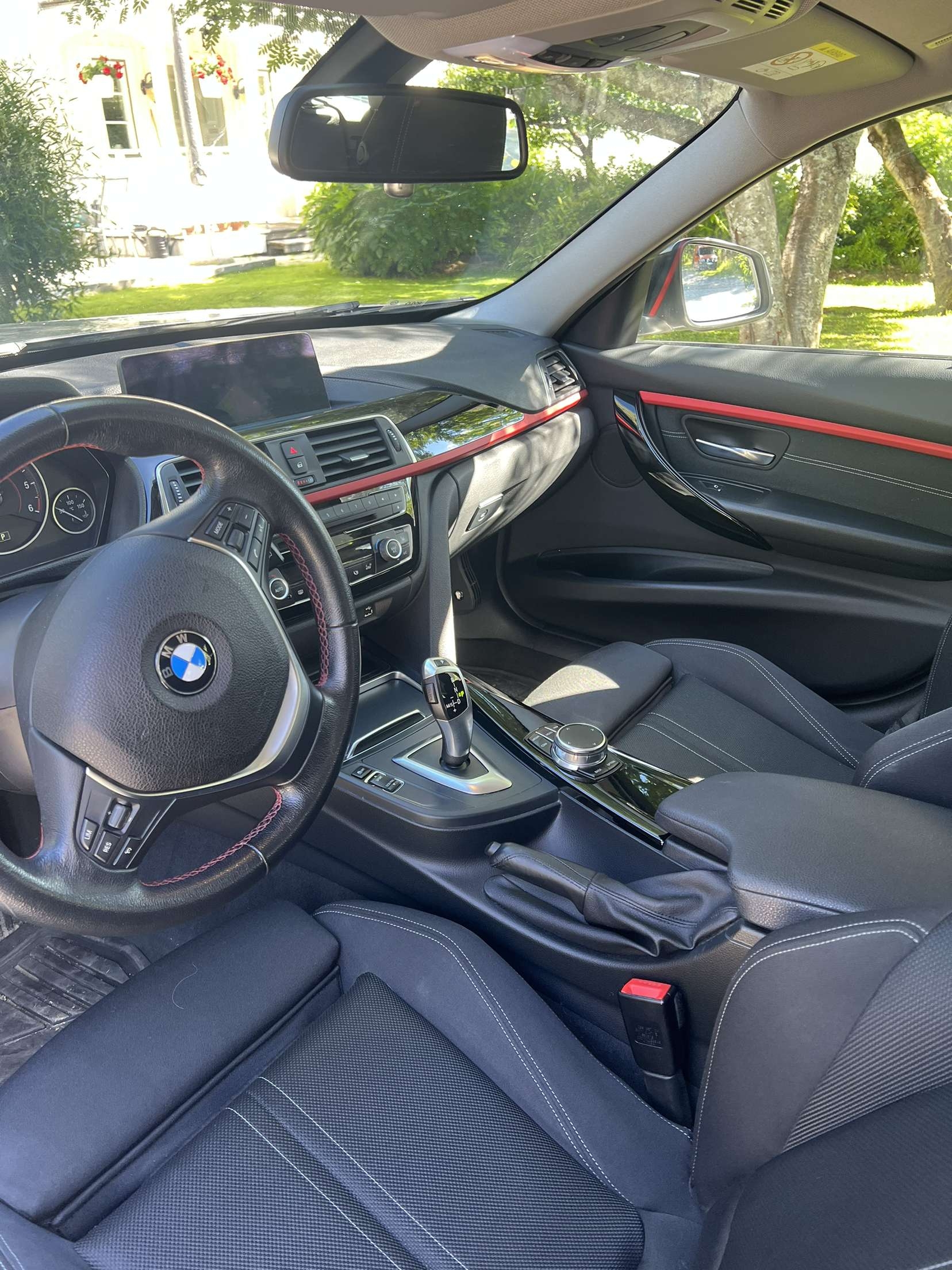 BMW 320 d xDrive Touring Steptronic 2018, bild 4/4