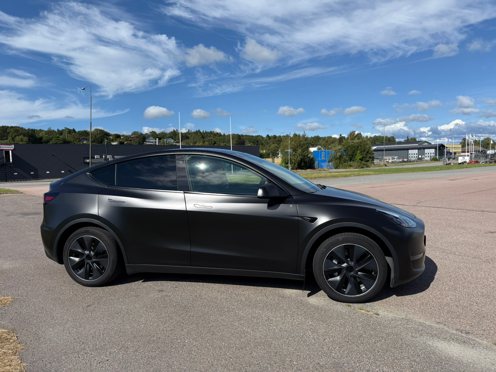 Tesla Model Y 2023, bild 2/10