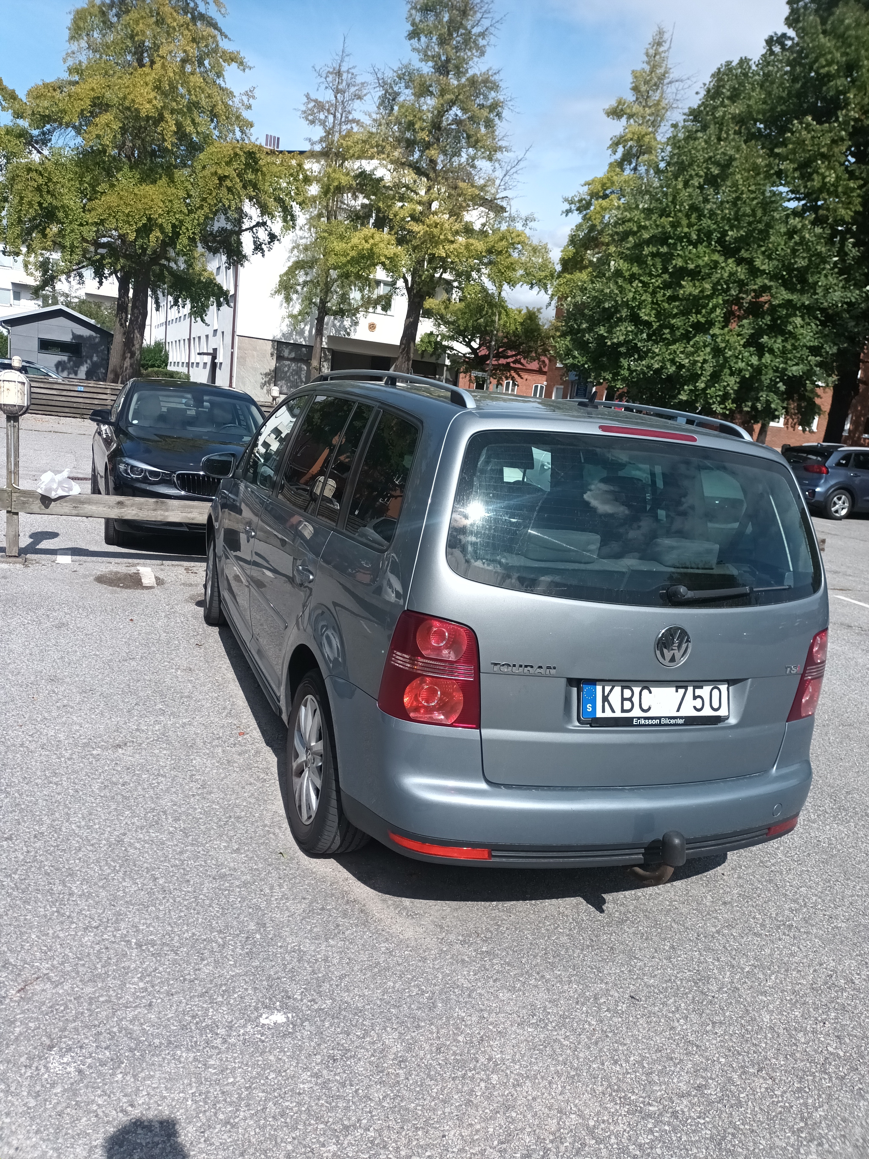 Volkswagen Touran 2010, photo 4/8