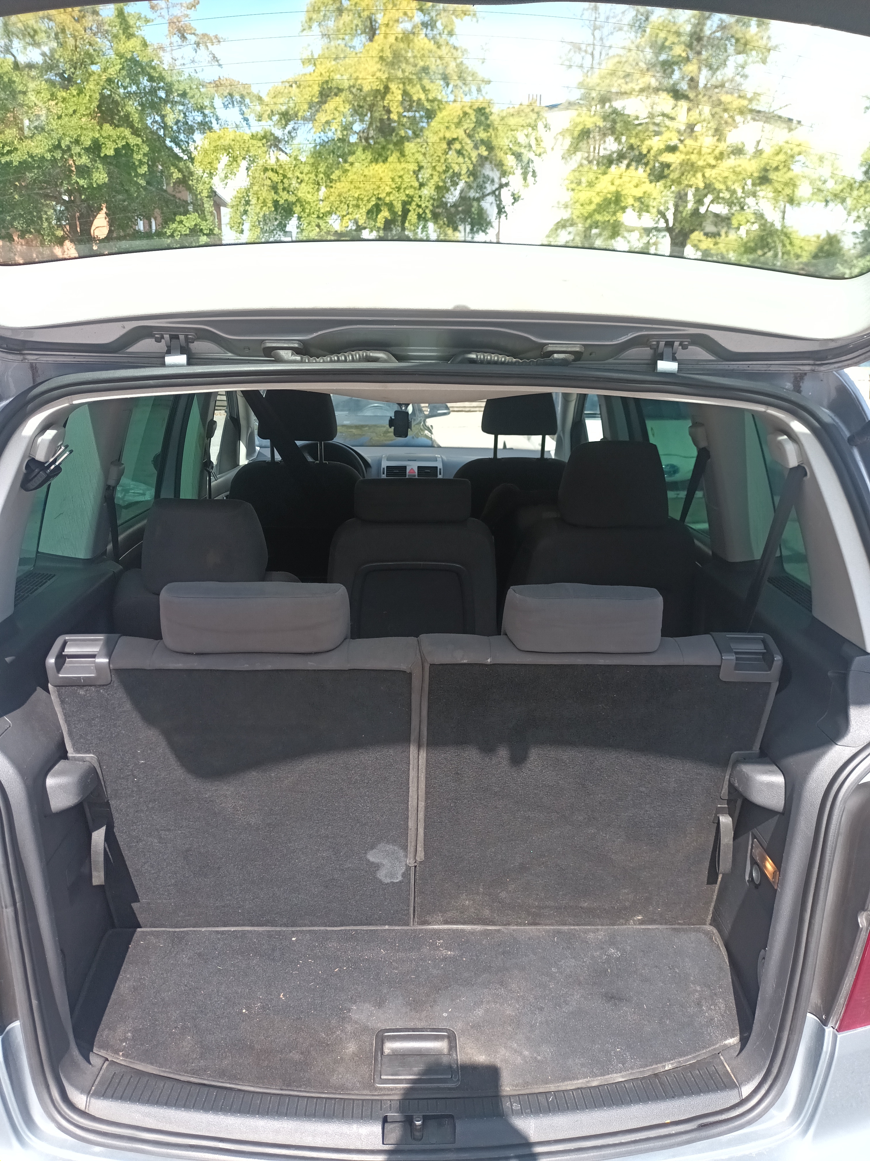 Volkswagen Touran 2010, photo 8/8
