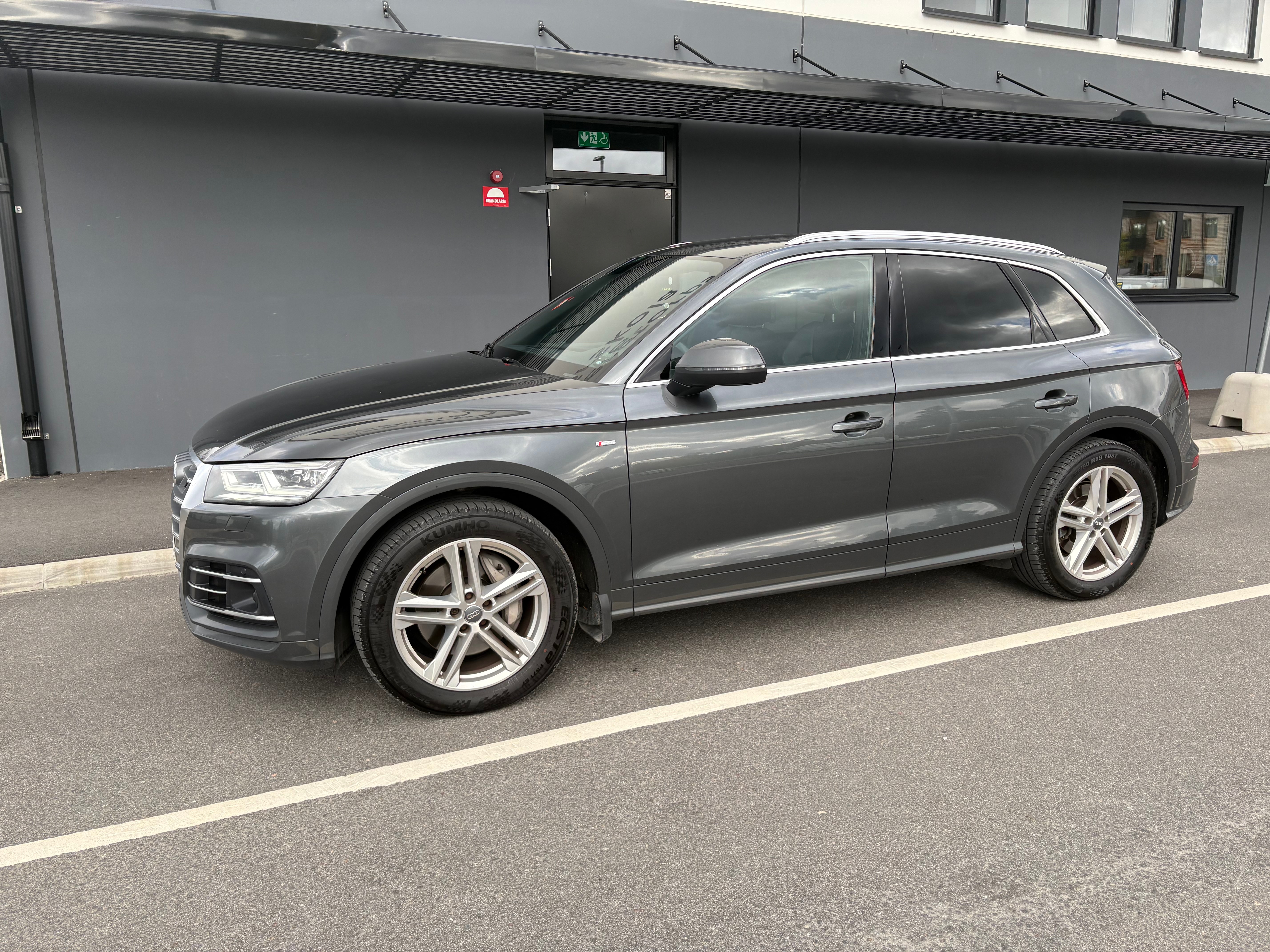 Audi Q5 2019, photo 2/7