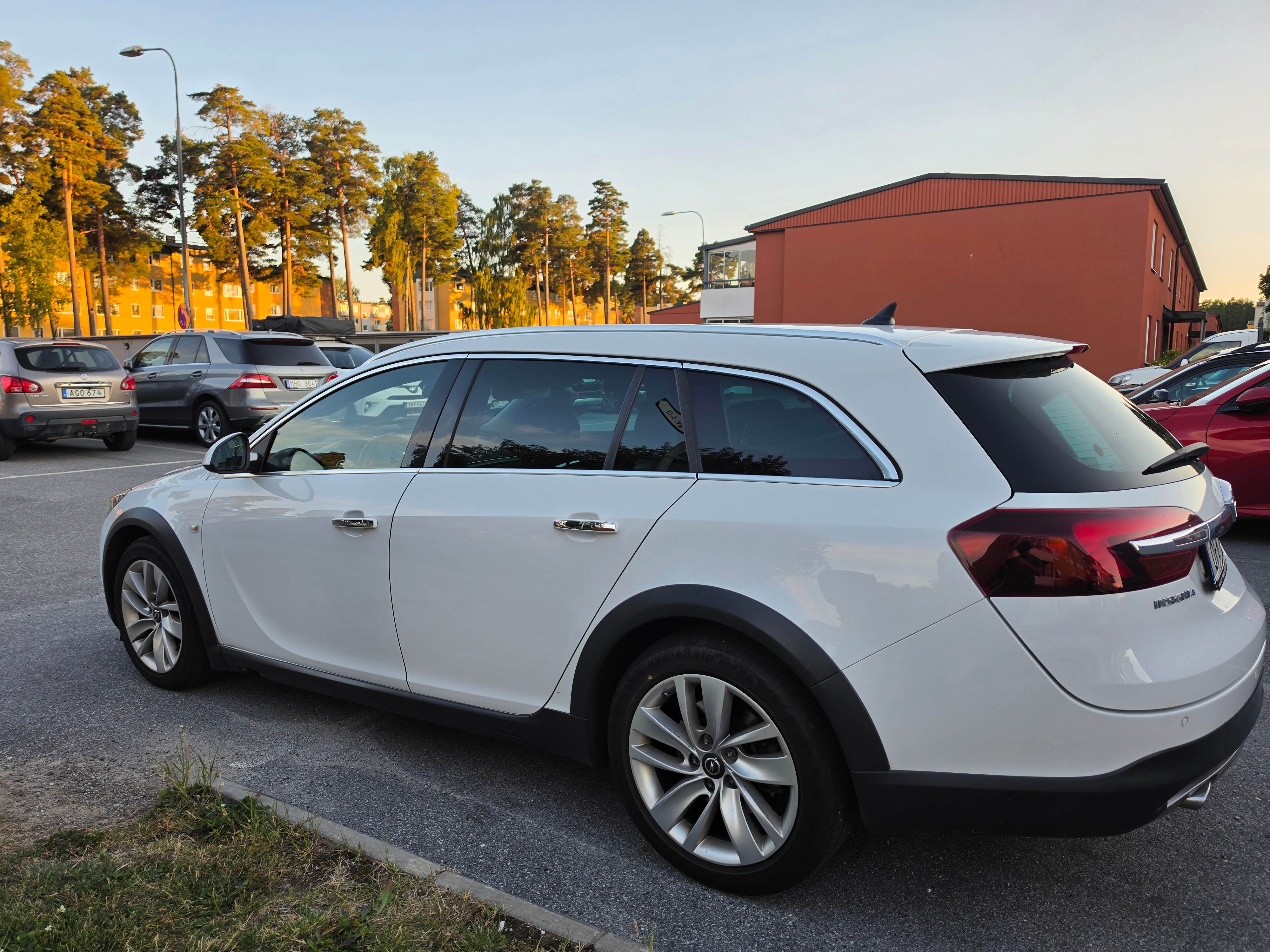Opel Insignia 2.0 CDTI Business Edition 2016, bild 2/6