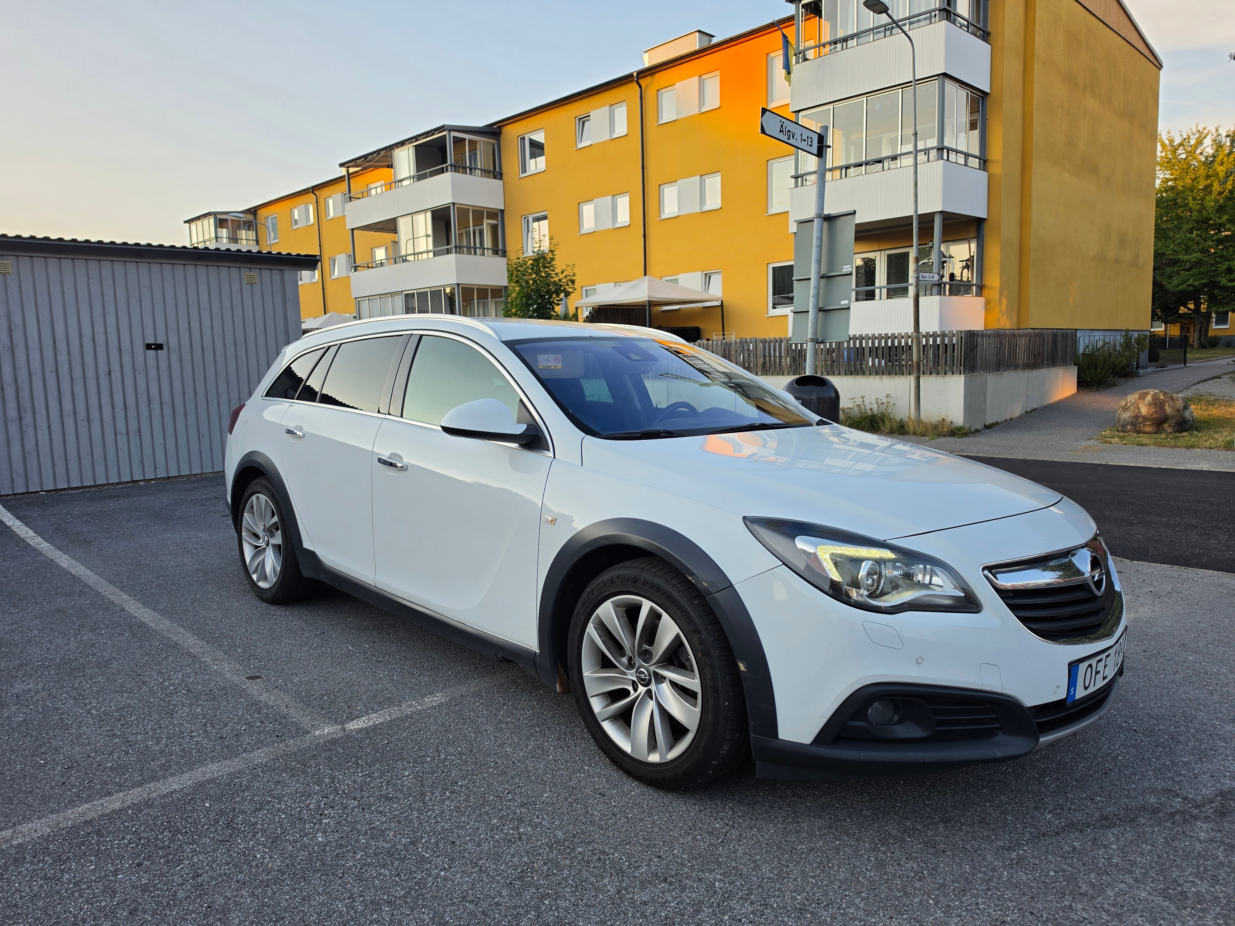 Opel Insignia 2.0 CDTI Business Edition 2016, bild 5/6