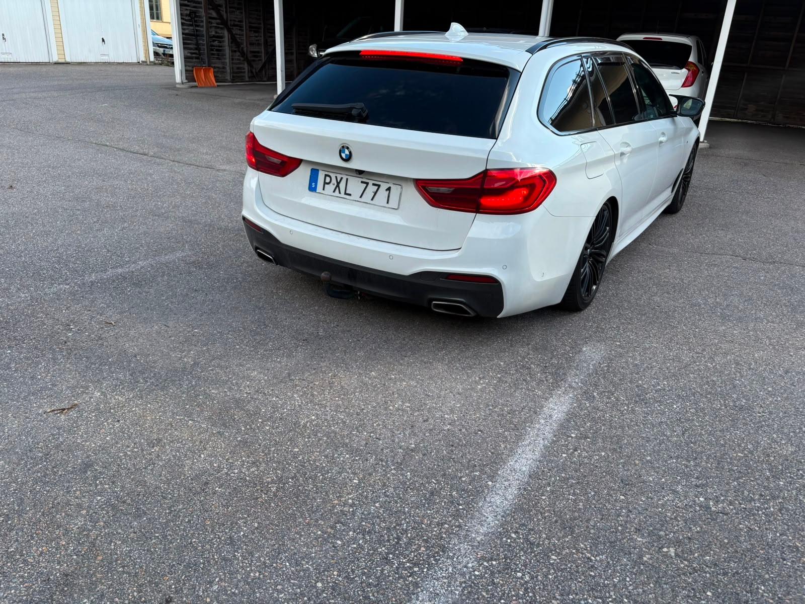 BMW 520 d xDrive Touring Steptronic 2019, bild 7/10