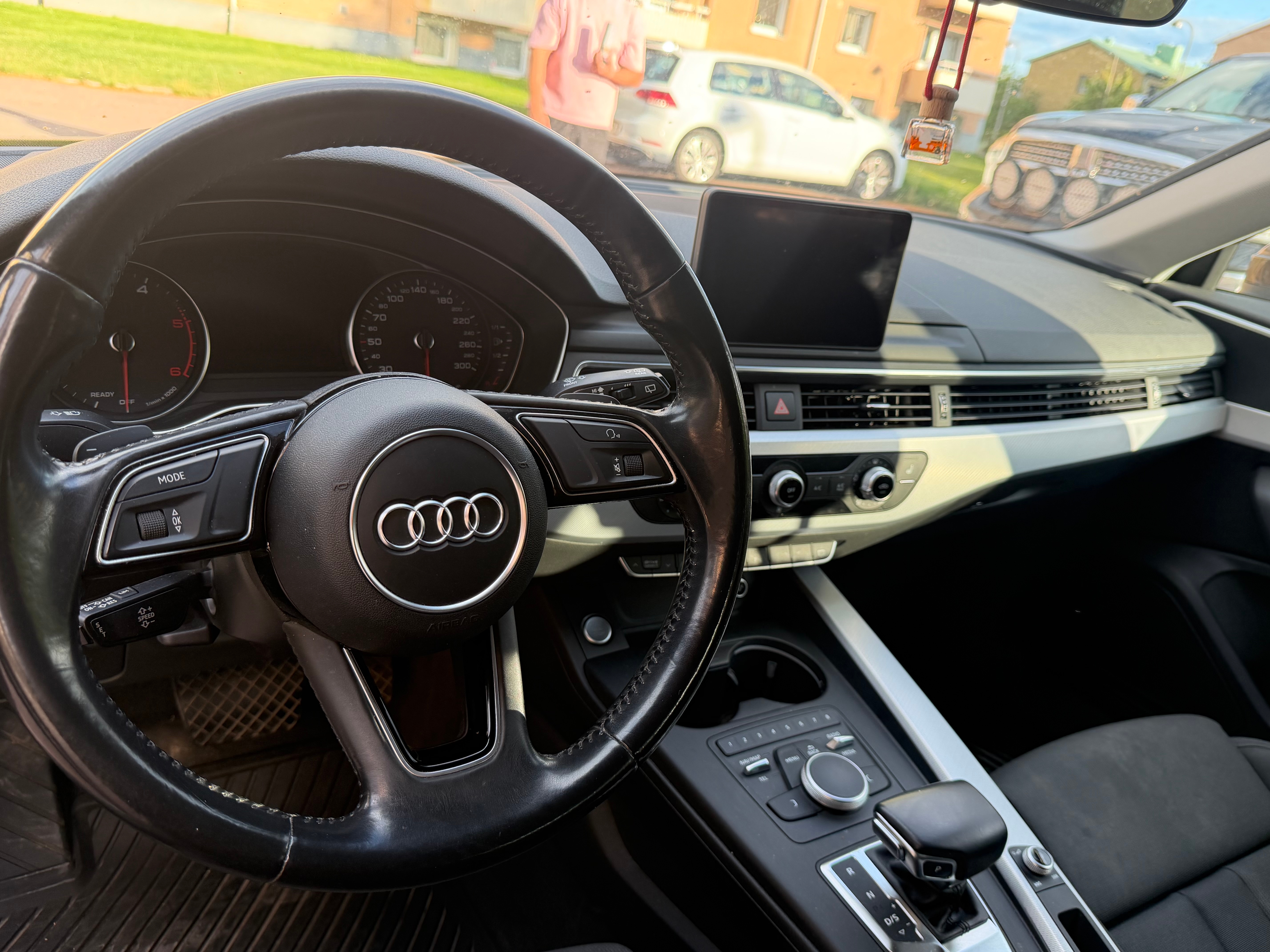 Audi A4 Avant 2.0 TDI S Tronic 2017, bild 6/10