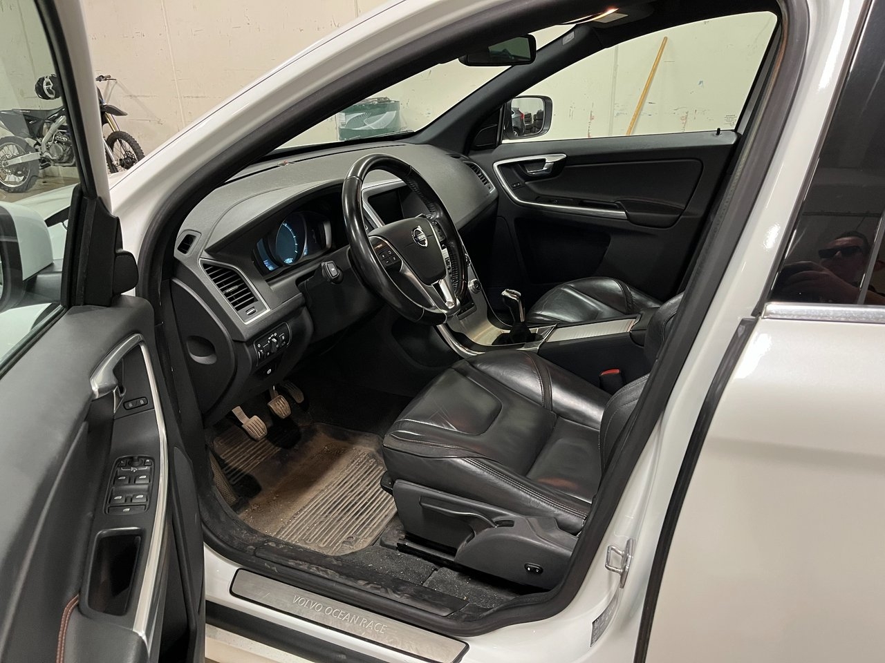 Volvo XC60 2016, photo 6/10