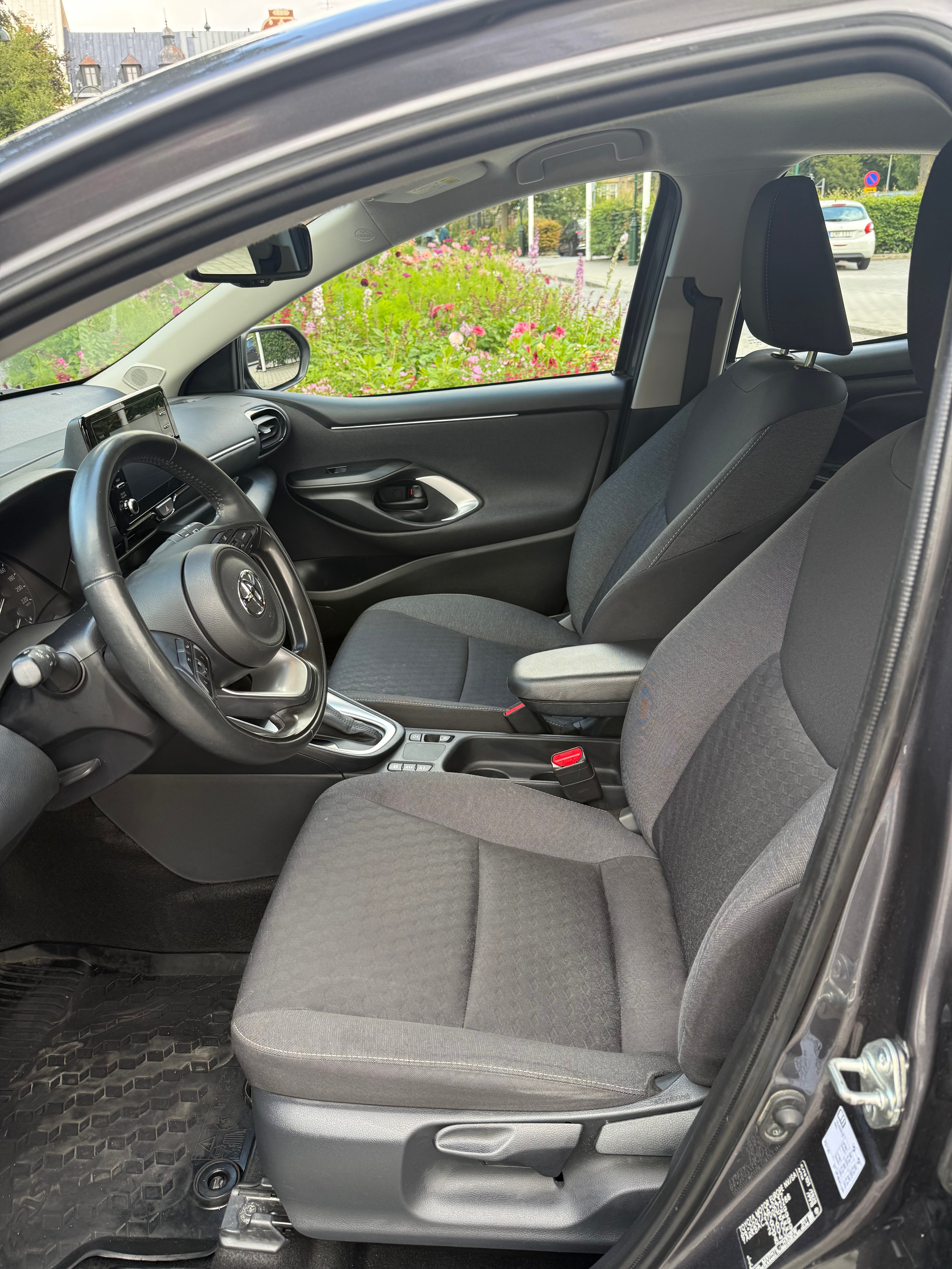Toyota Yaris Hybrid CVT 2022, bild 5/10