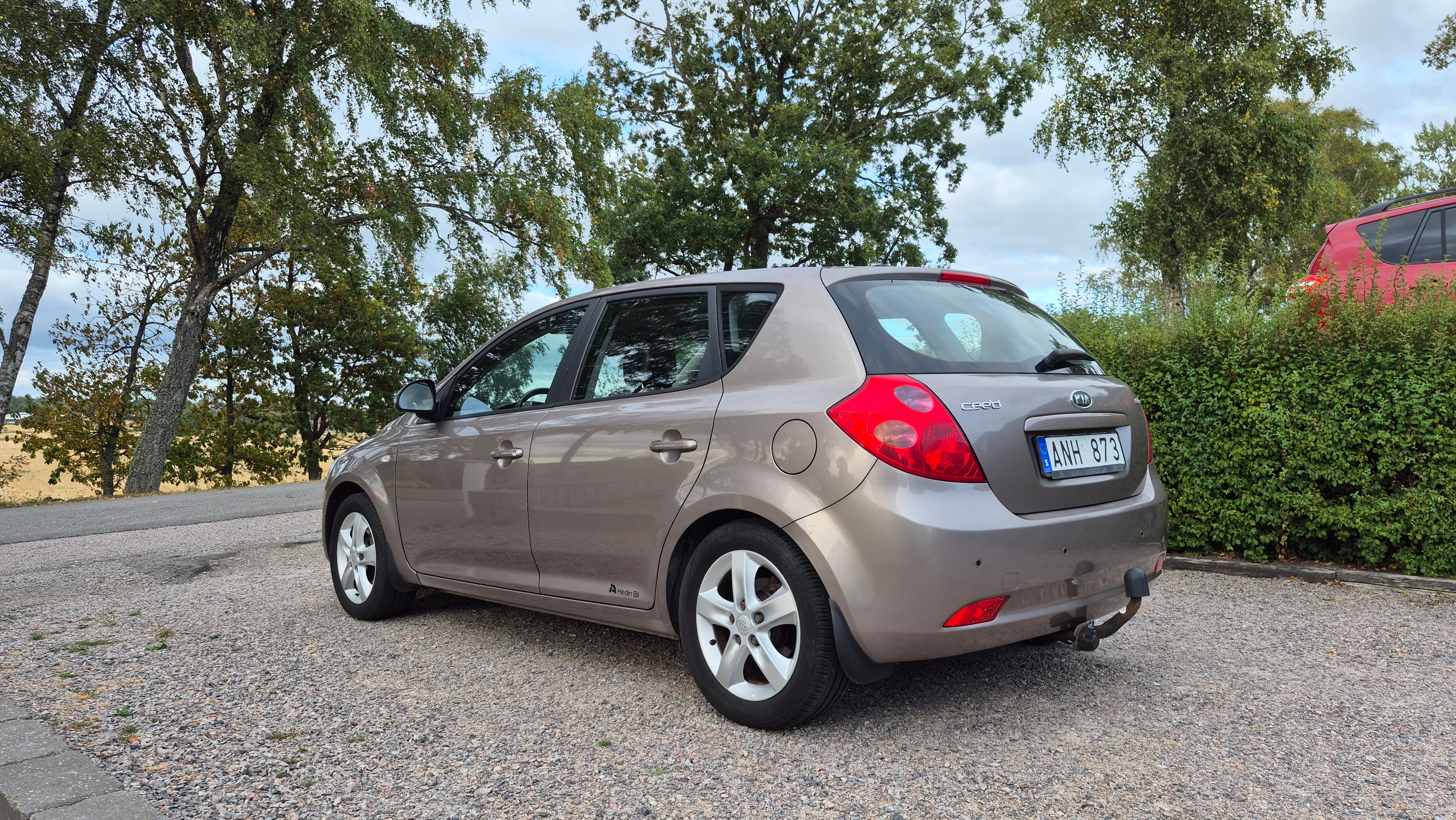 Kia Ceed 1.6 CRDi Manuell 2008, kuva 5/10