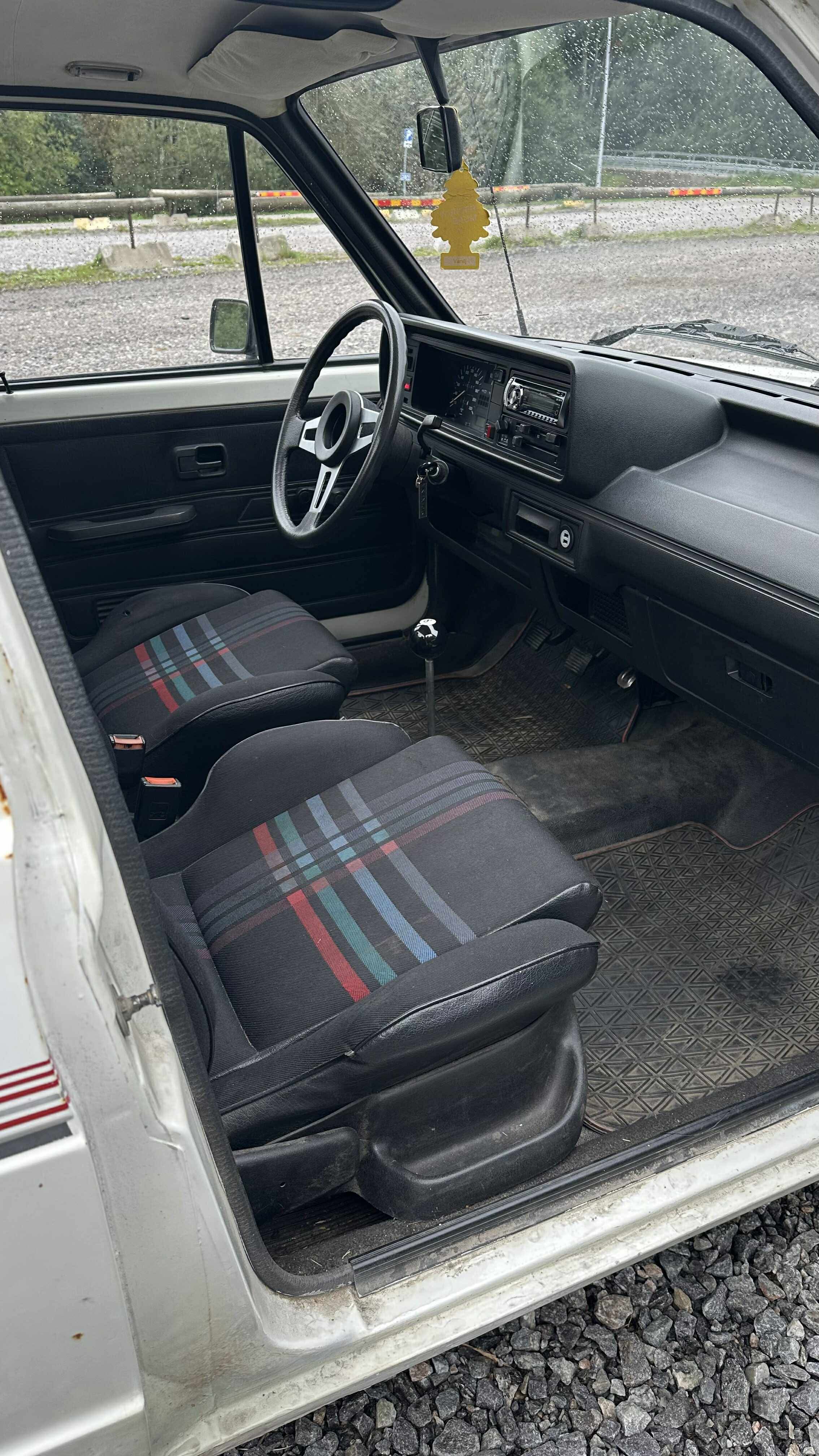 Volkswagen Caddy mk1 2.0 Manuell 1988, bild 7/9