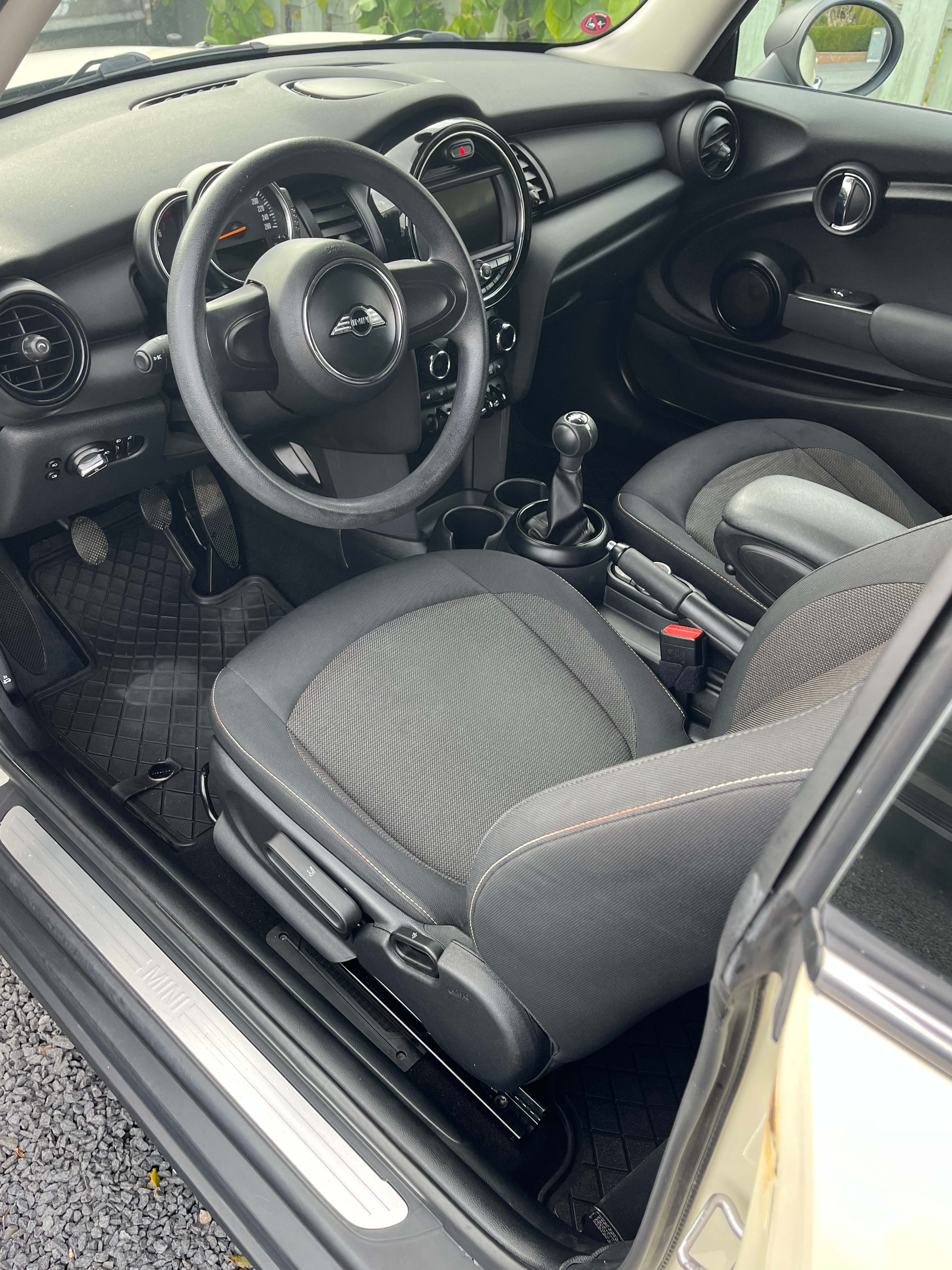 MINI One 3-dörrars Manuell 2016, bild 4/4