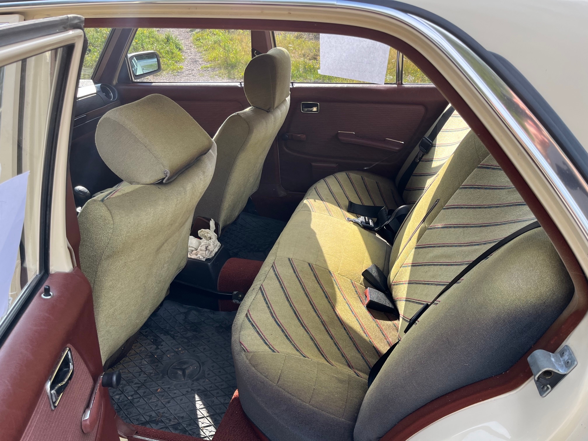 Mercedes-Benz 200 Manuell 1983, photo 7/10