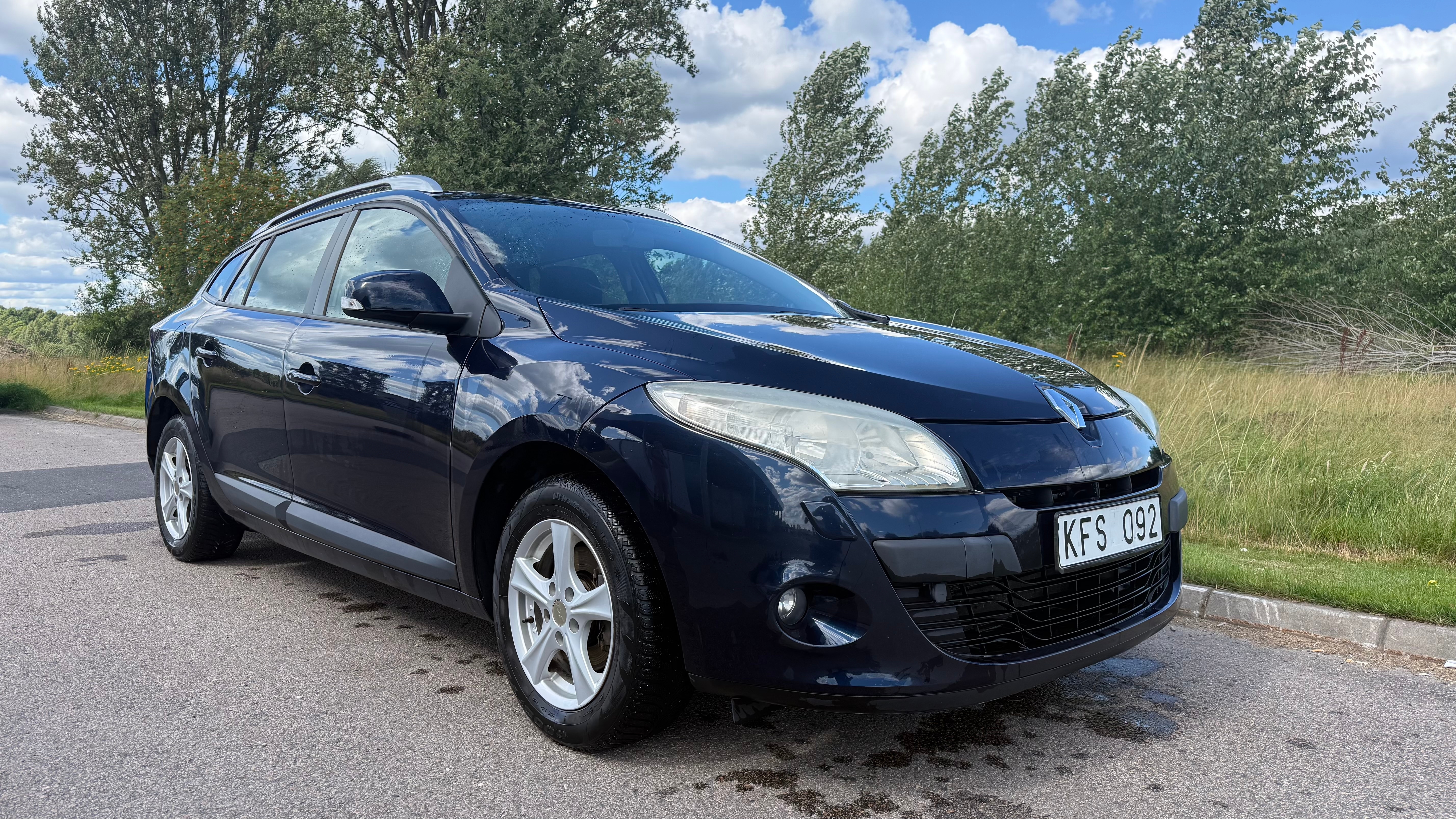 Renault Megane 2010, bild 2/10
