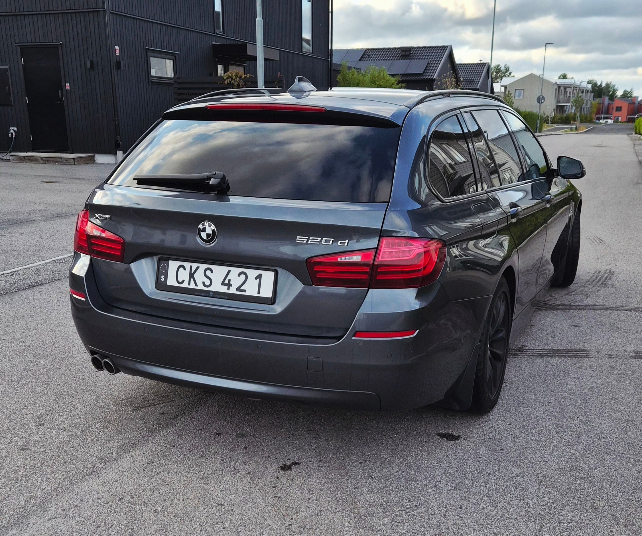 BMW 520 d xDrive Touring Steptronic 2017, photo 3/10