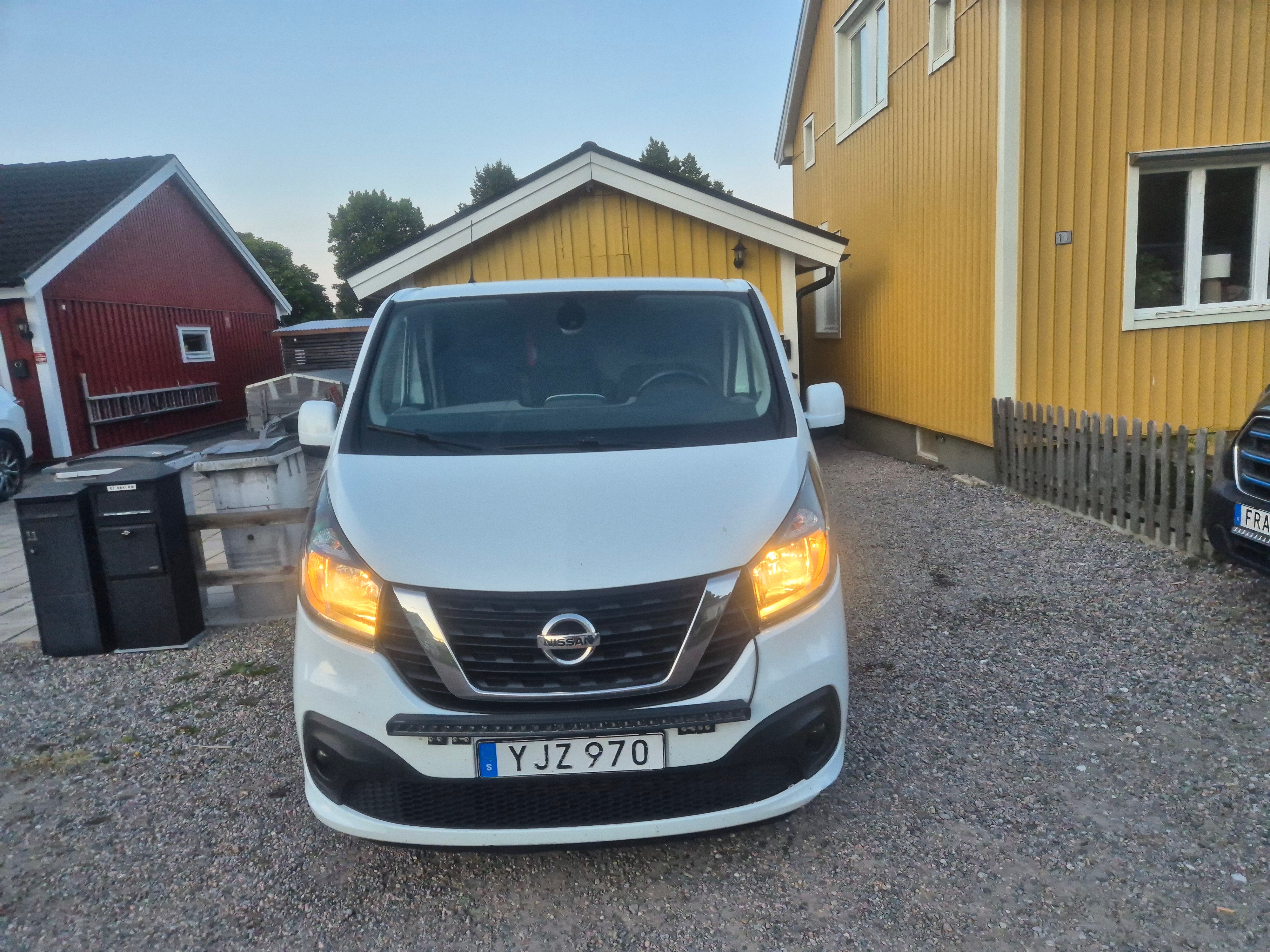 Nissan NV300