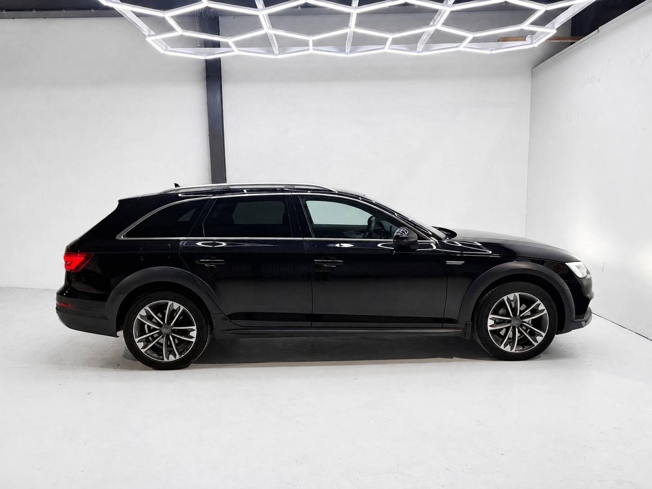 Audi A4 allroad 2018, bild 5/10